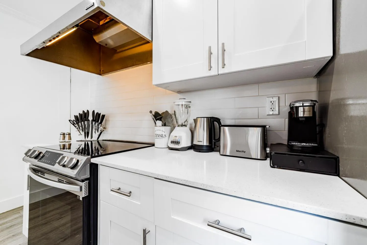 Coffee/tea facilities in The Blue Parrot