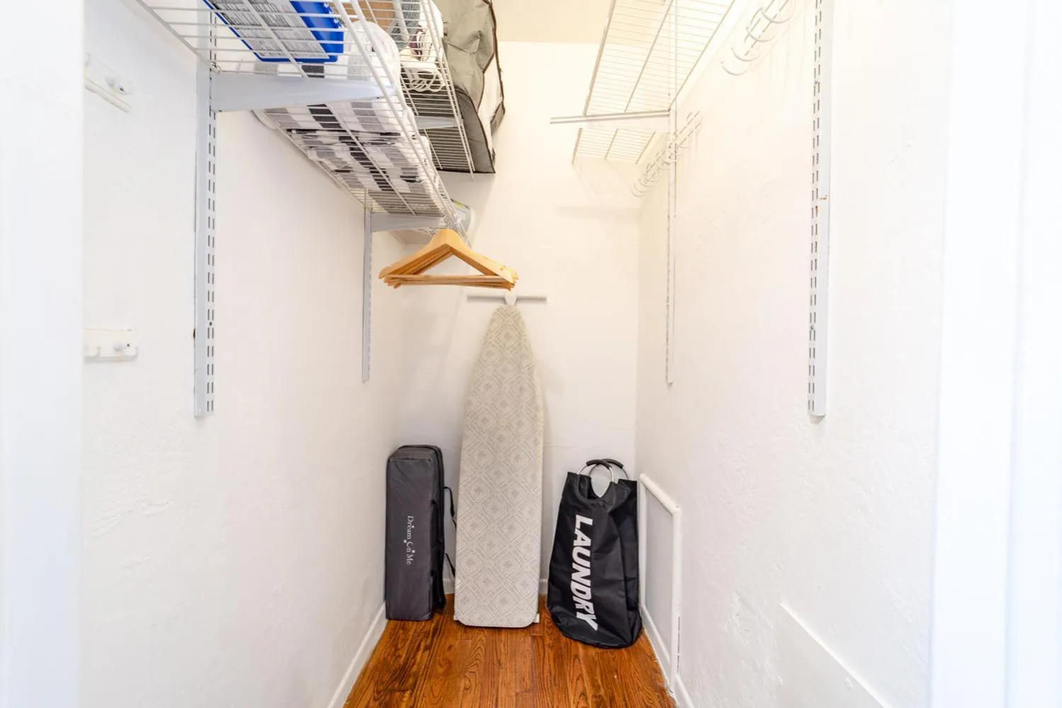 furniture in The Blue Parrot