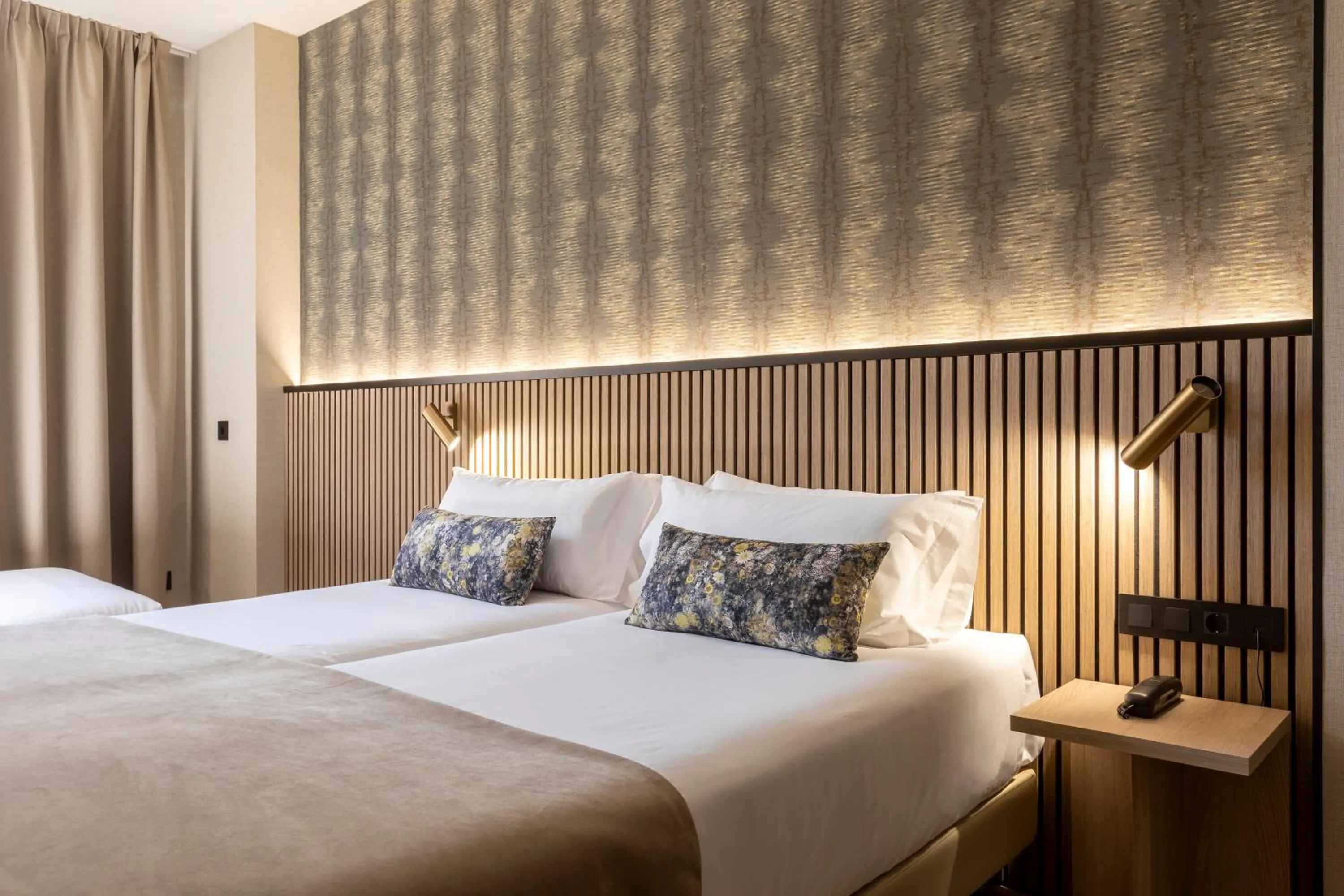 Bedroom, Bed in Acta Pirámides