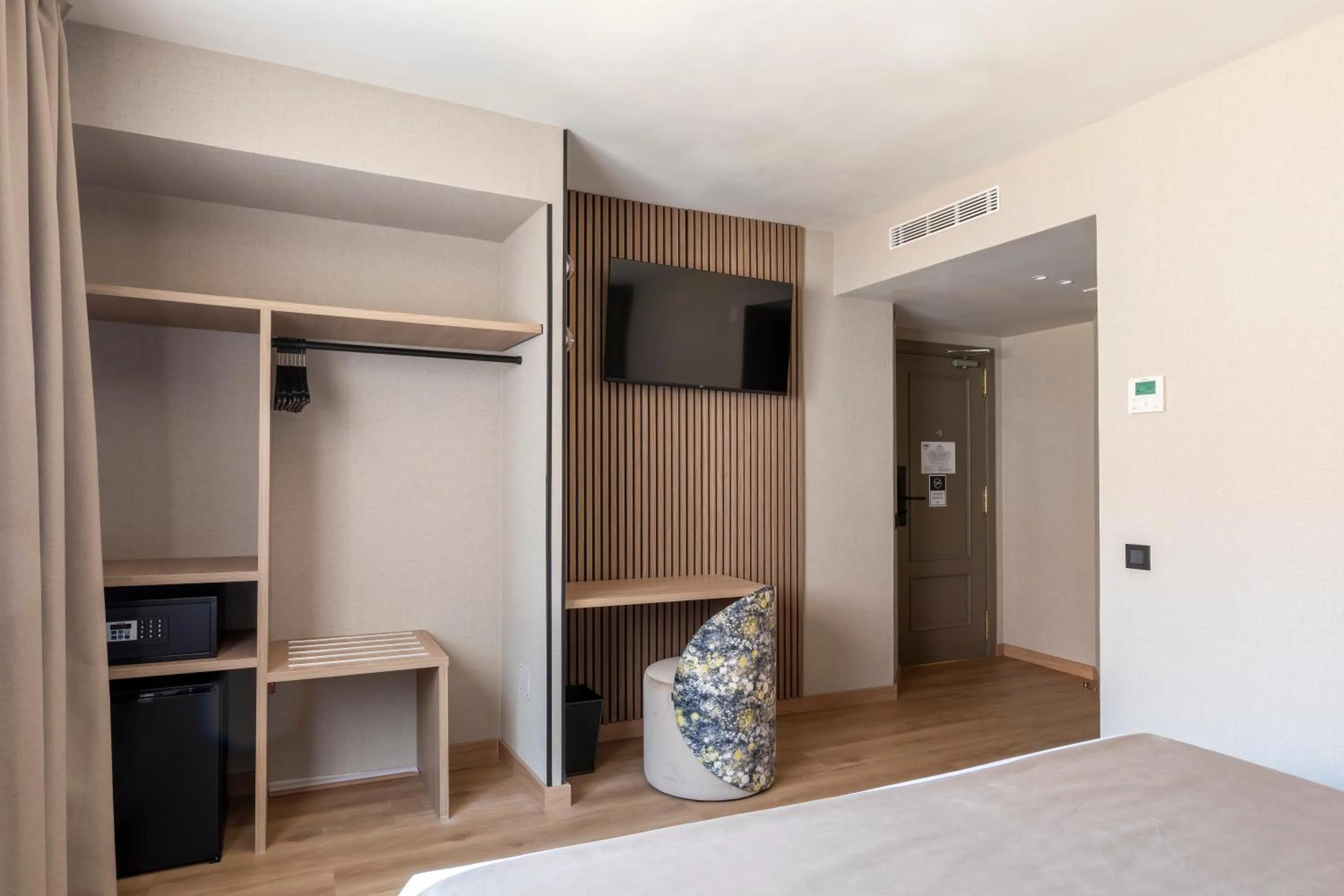 Bedroom, Bed in Acta Pirámides