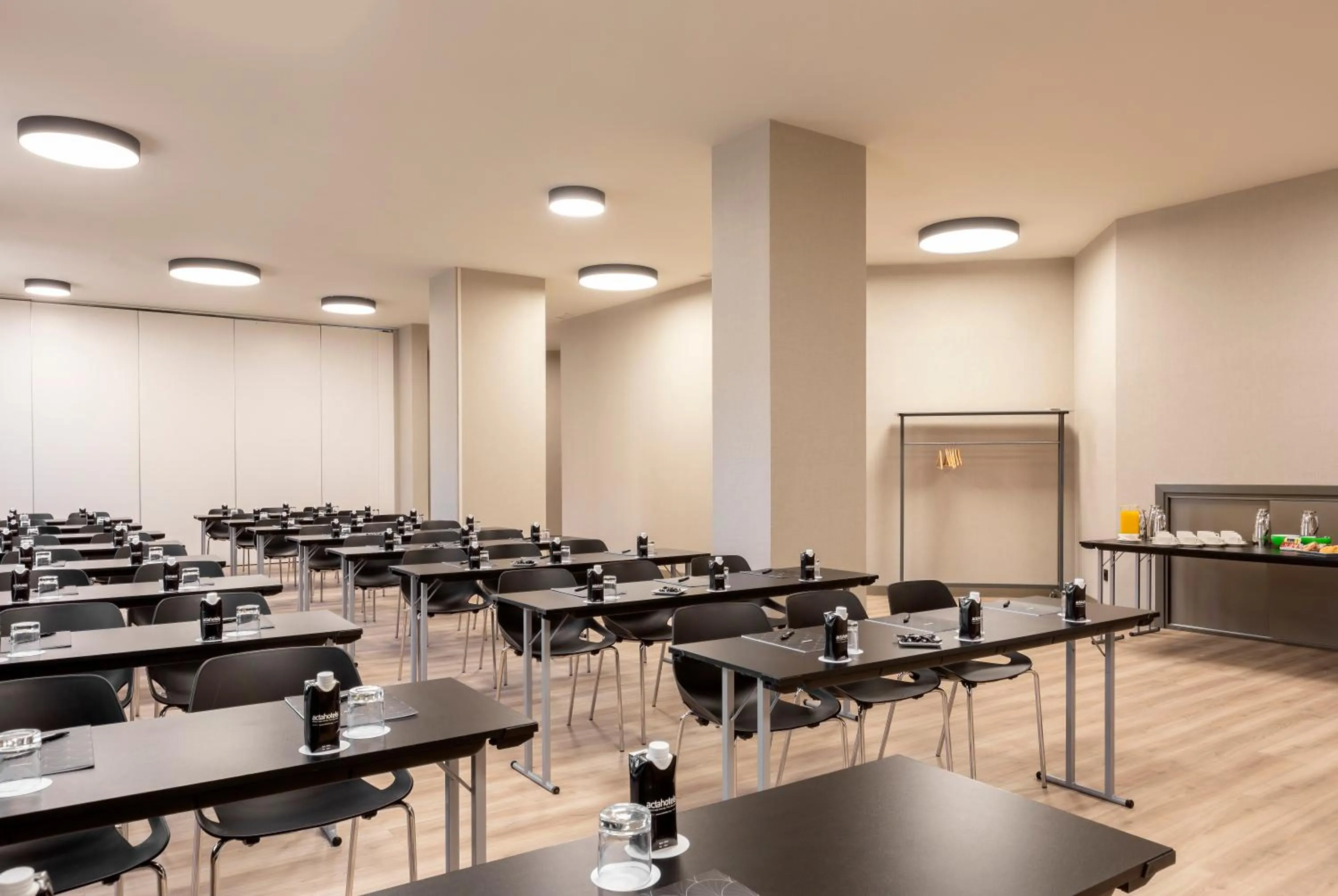 Meeting/conference room in Acta Pirámides