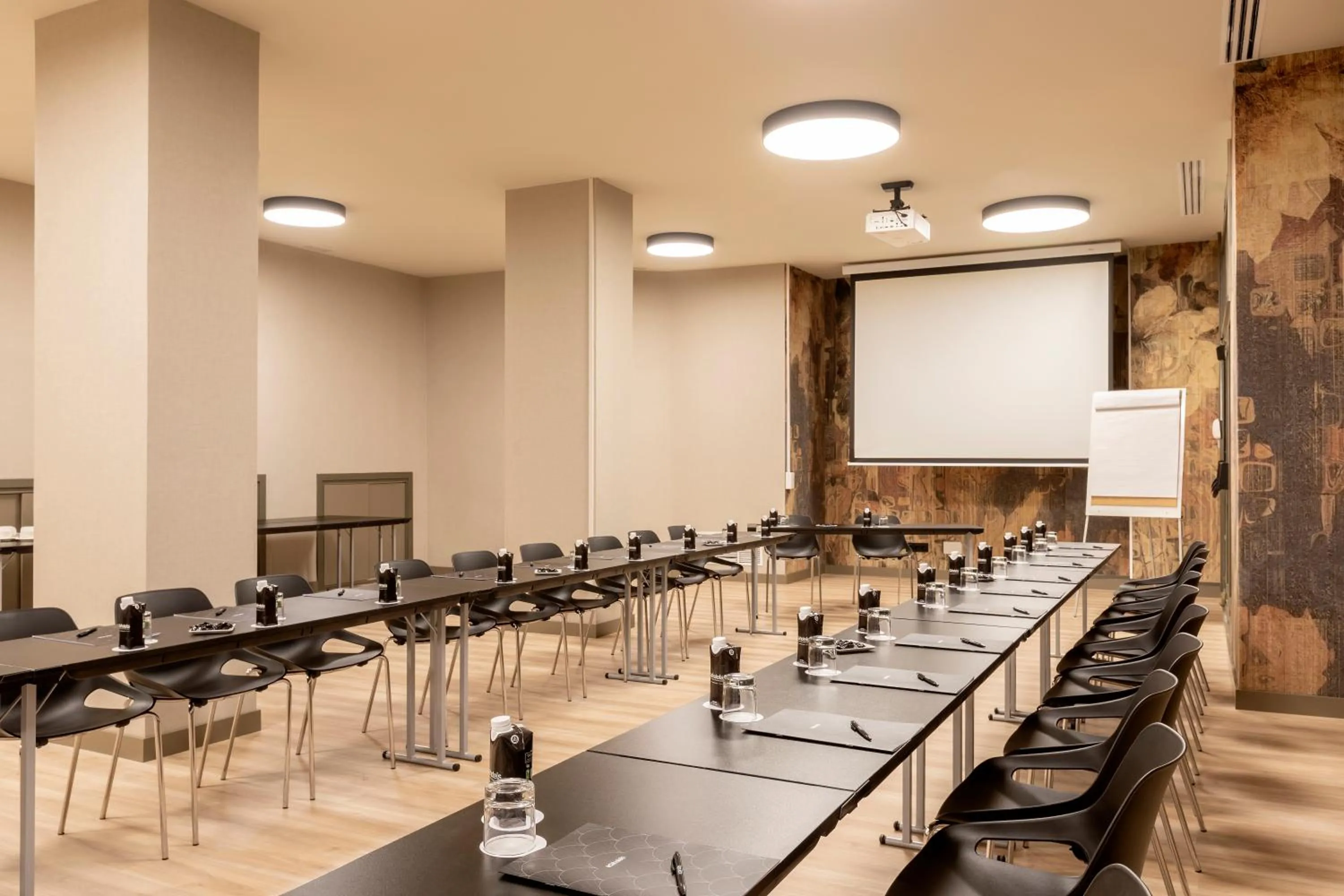 Meeting/conference room in Acta Pirámides