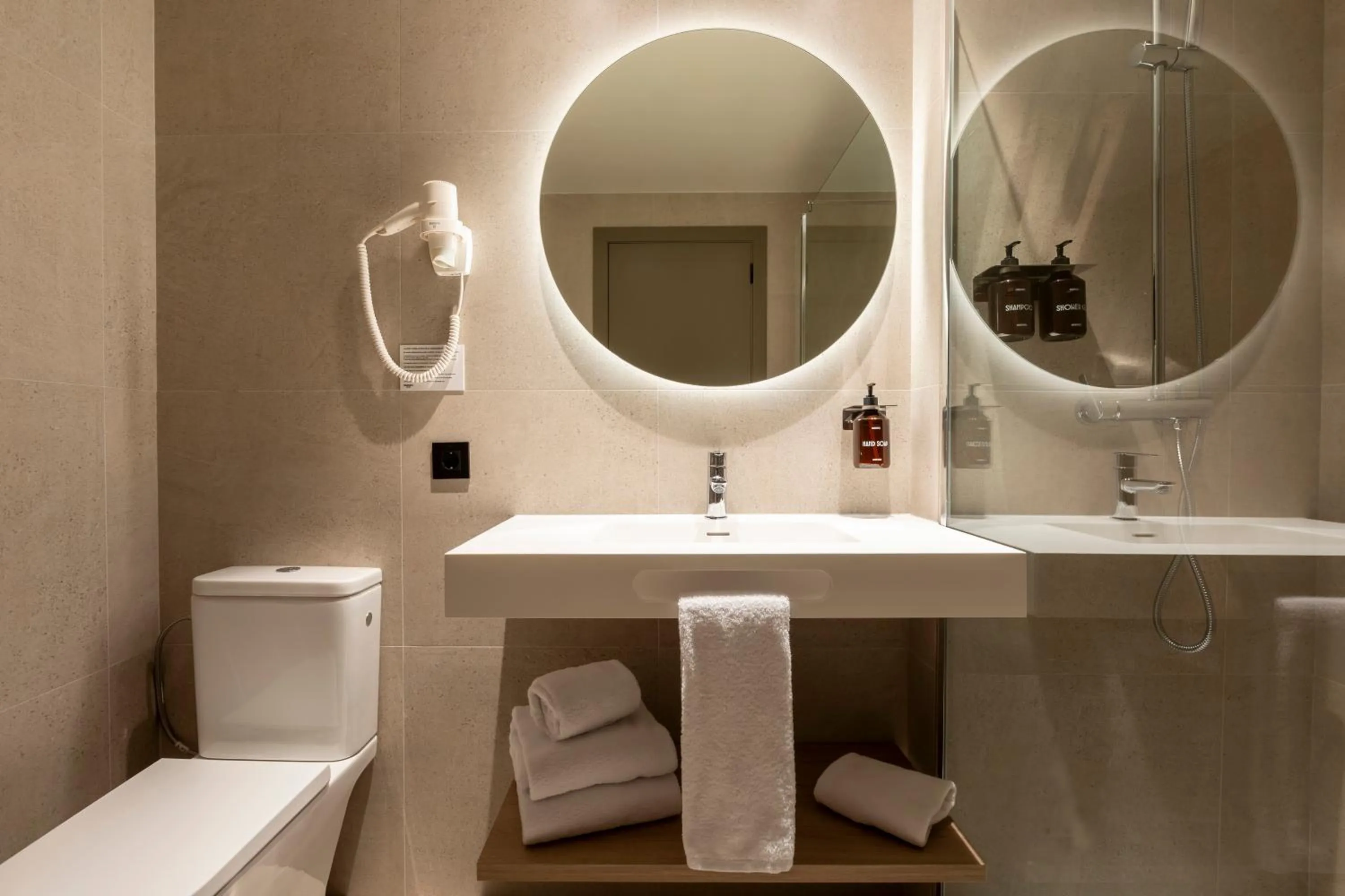 Bathroom in Acta Pirámides