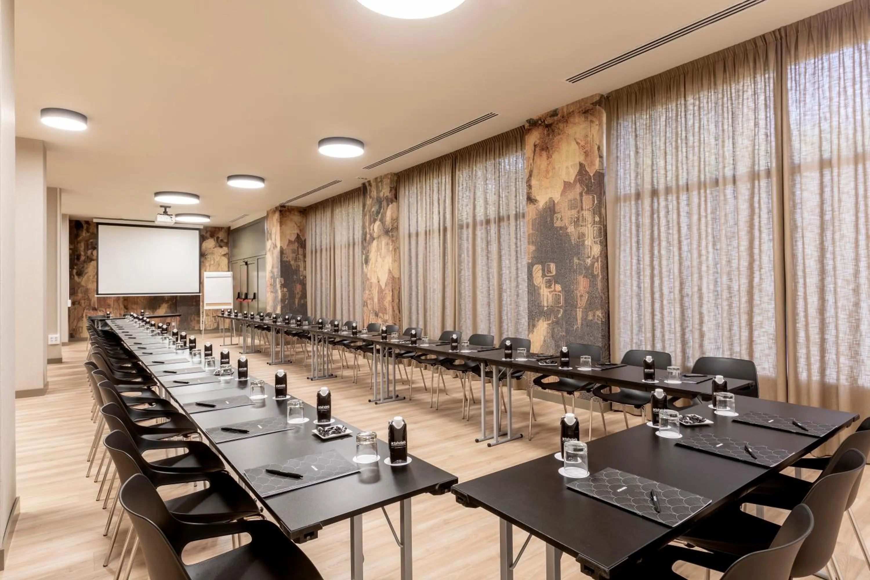 Meeting/conference room in Acta Pirámides