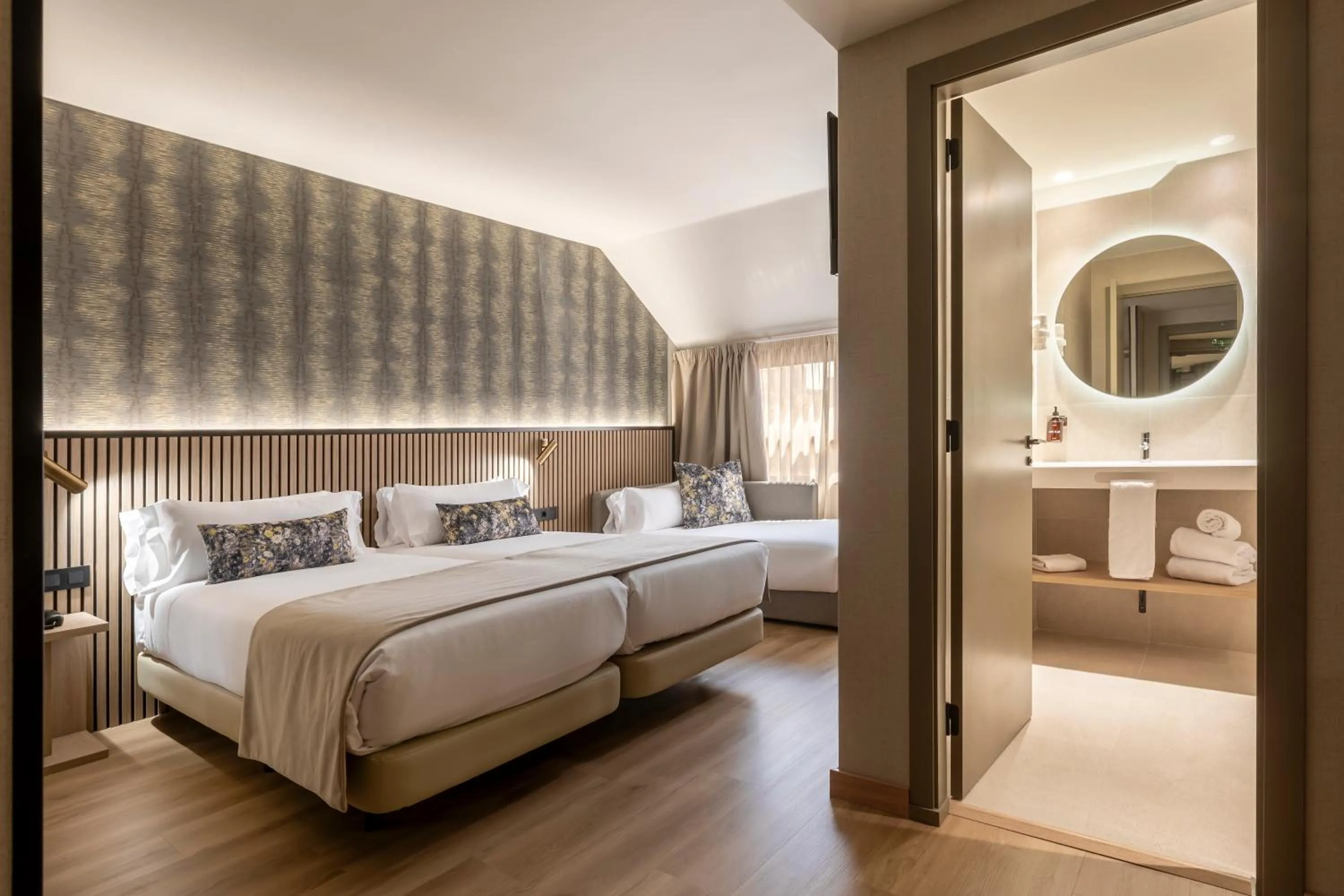 Bedroom, Bed in Acta Pirámides