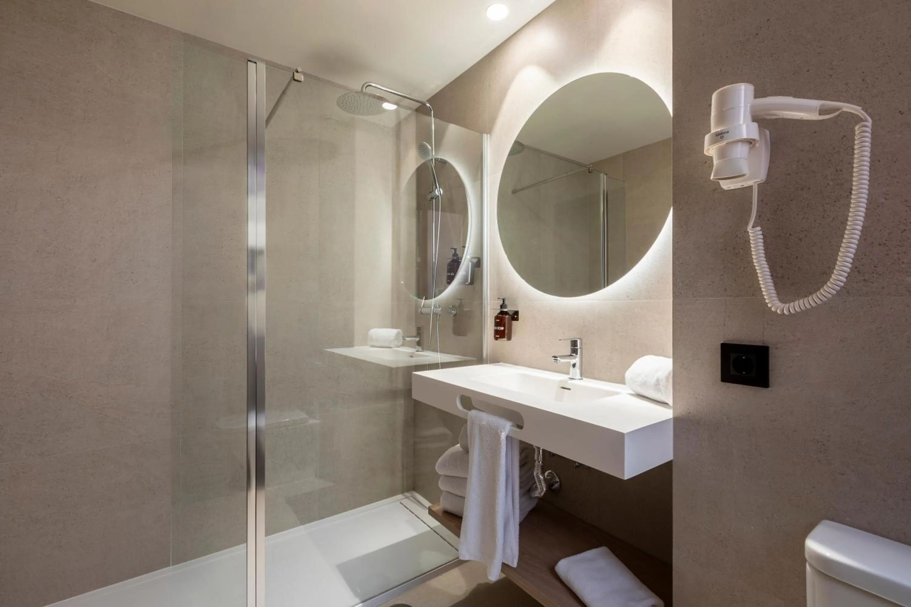 Bathroom in Acta Pirámides