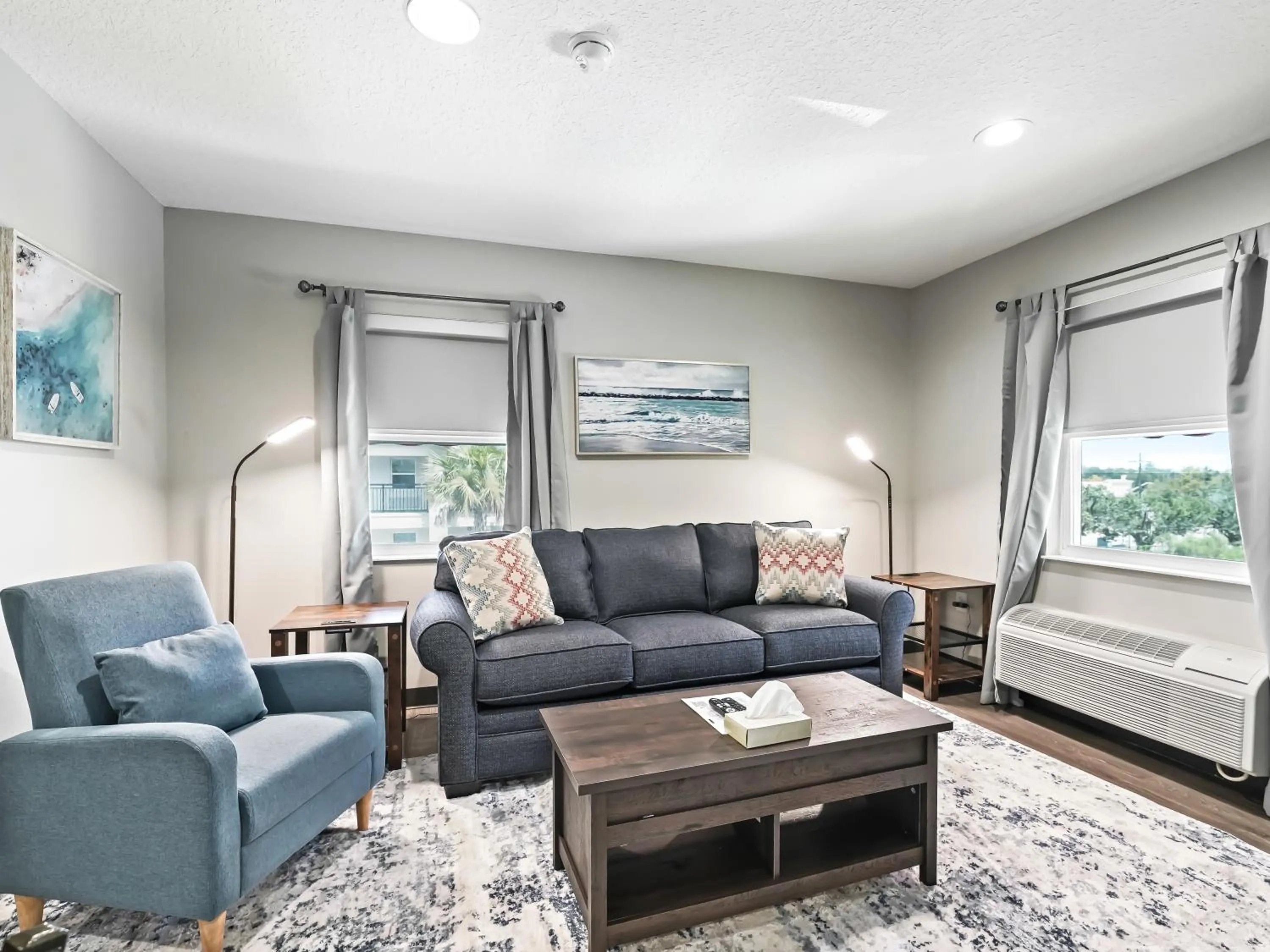 TV and multimedia in Baymont by Wyndham Ocala Suites