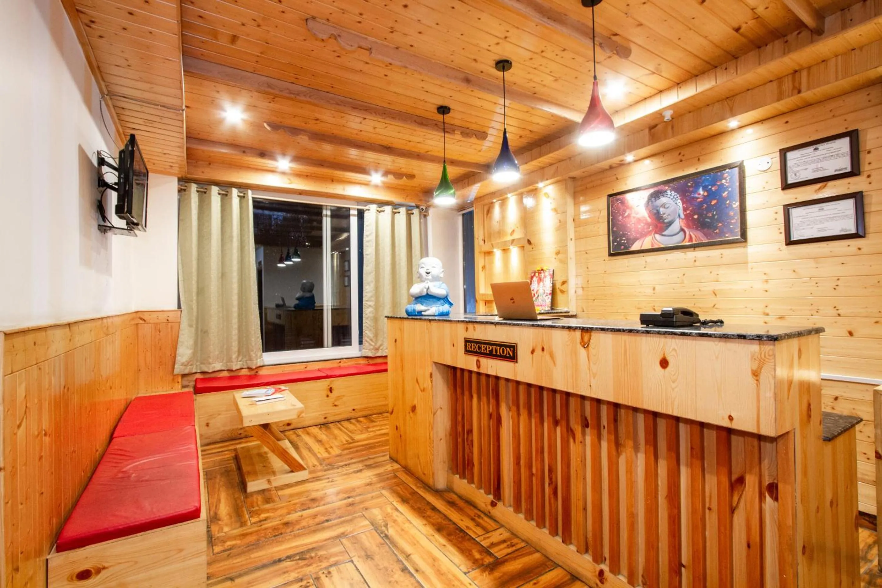 Lobby or reception in Tripli Hotels Stone House Cottage