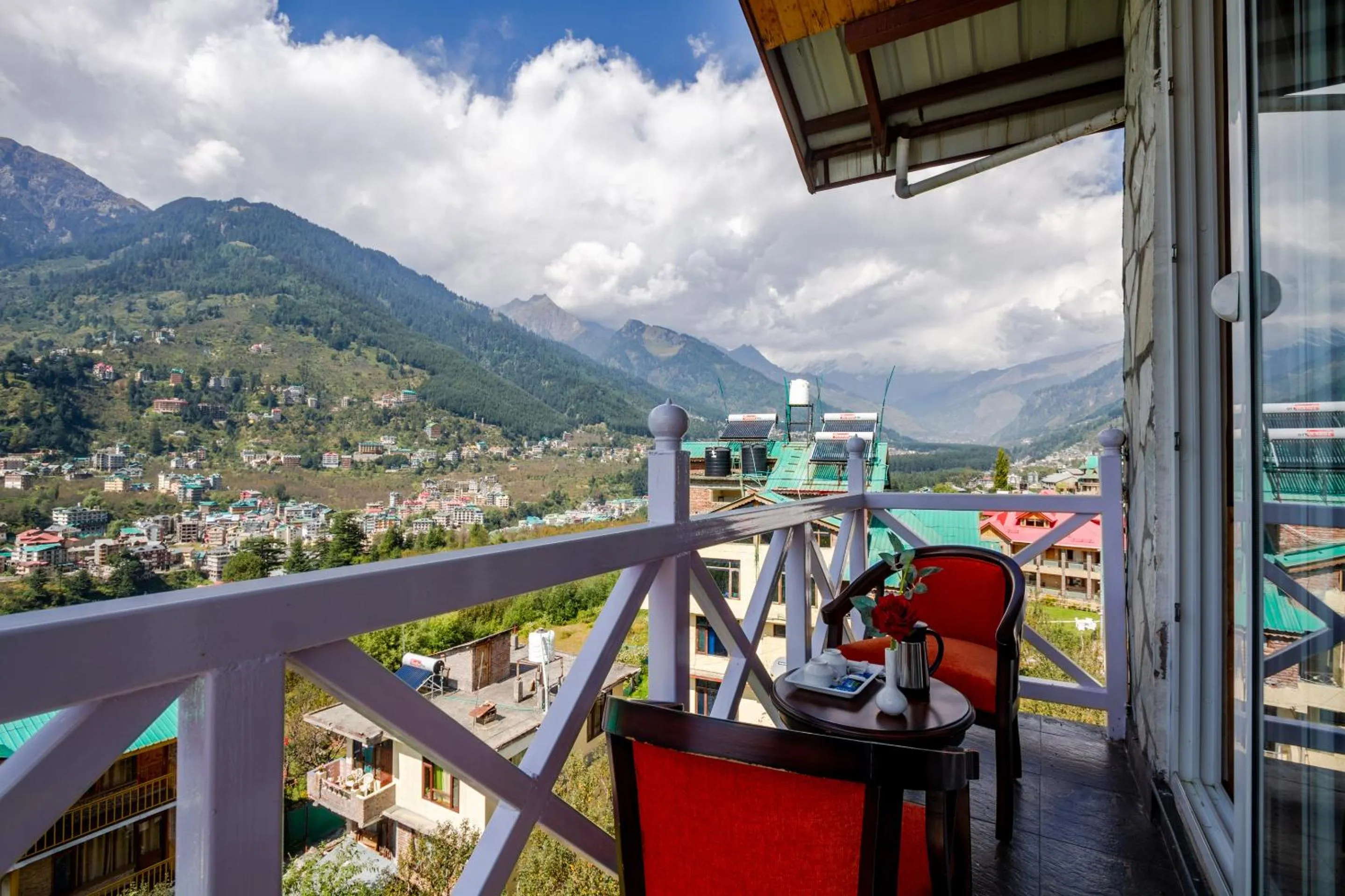 Mountain view in Tripli Hotels Stone House Cottage