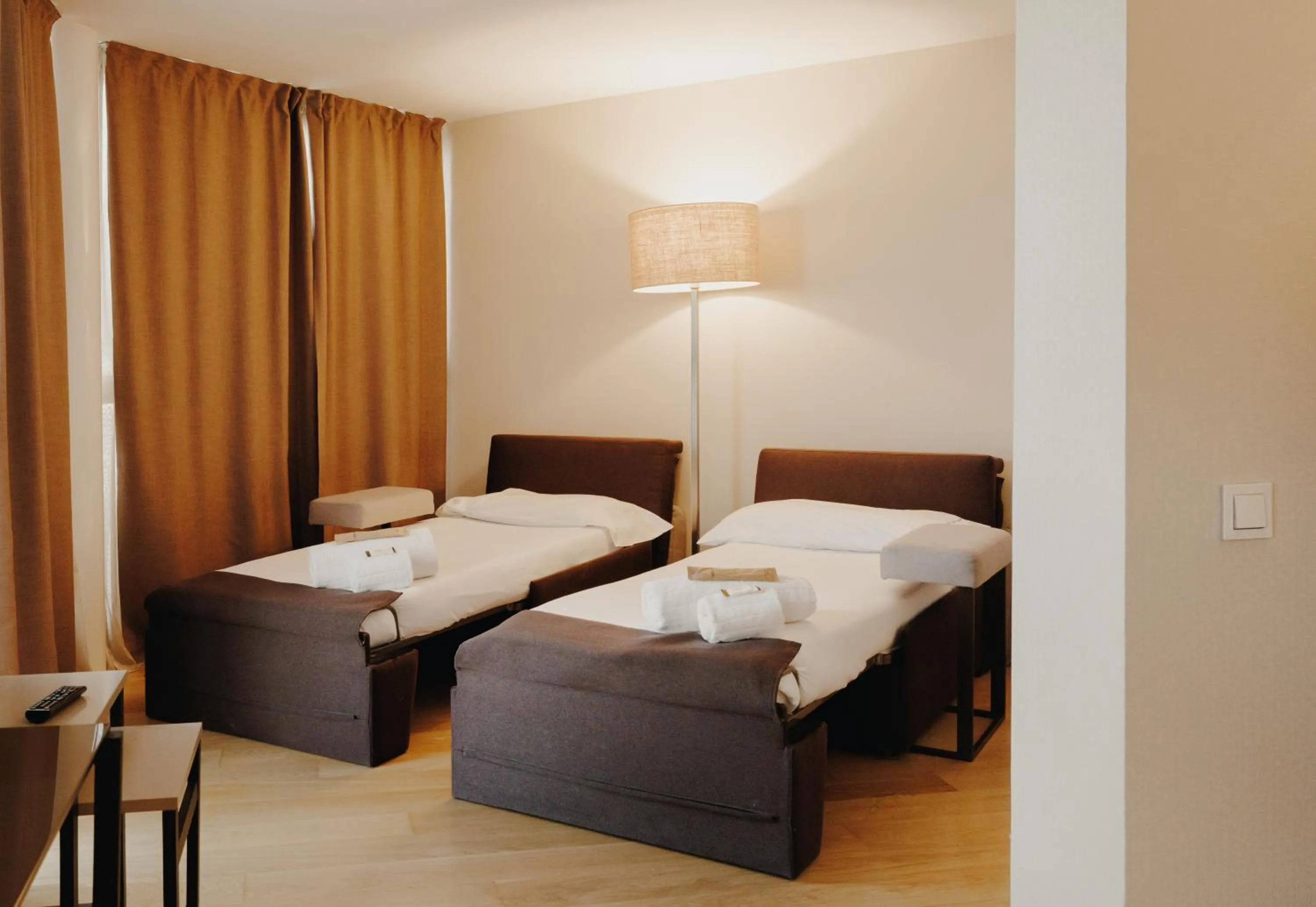 Family, Bed in Rafaelhoteles Atocha