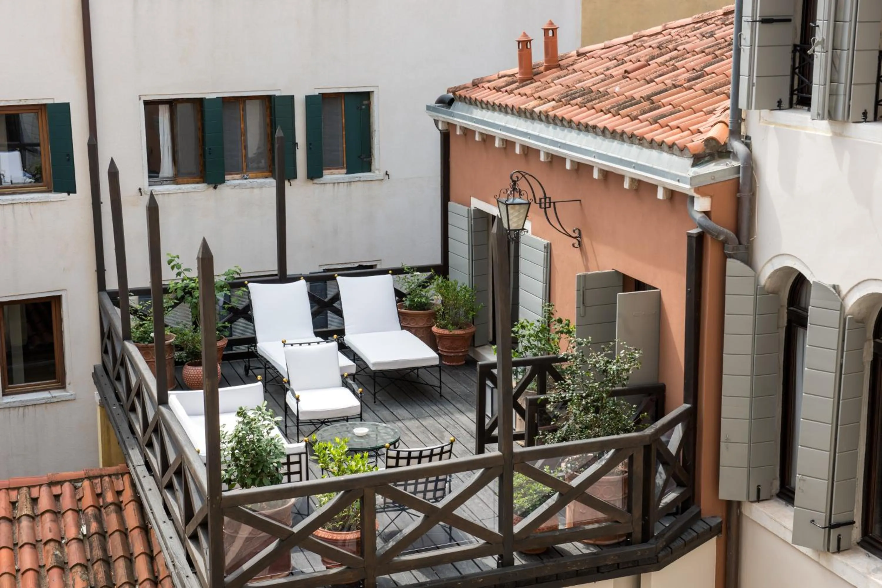 Patio in Nolinski Venezia - Evok Collection