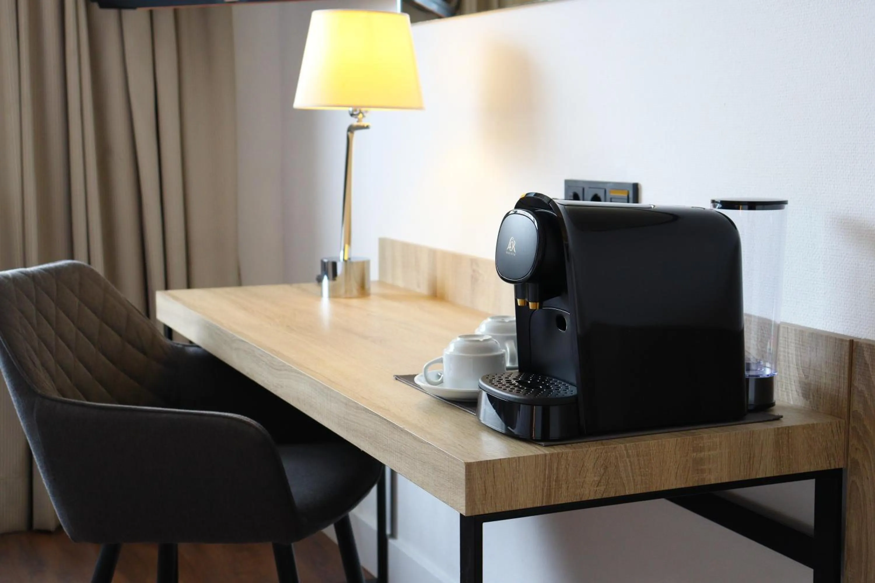 Coffee/tea facilities in Eurohotel Diagonal Port