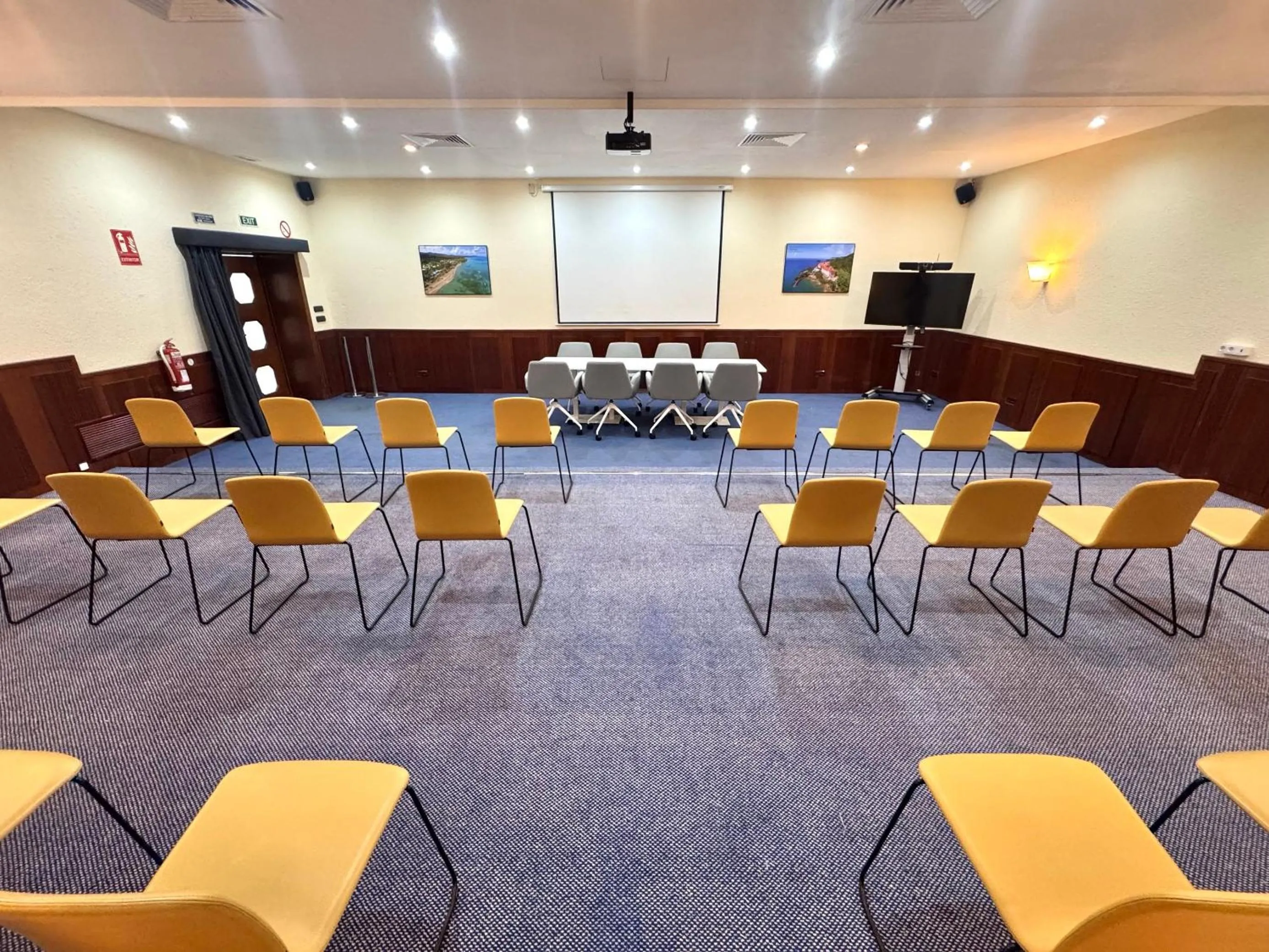 TV and multimedia in Bahia Principe Sunlight Coral Playa - Adults Only