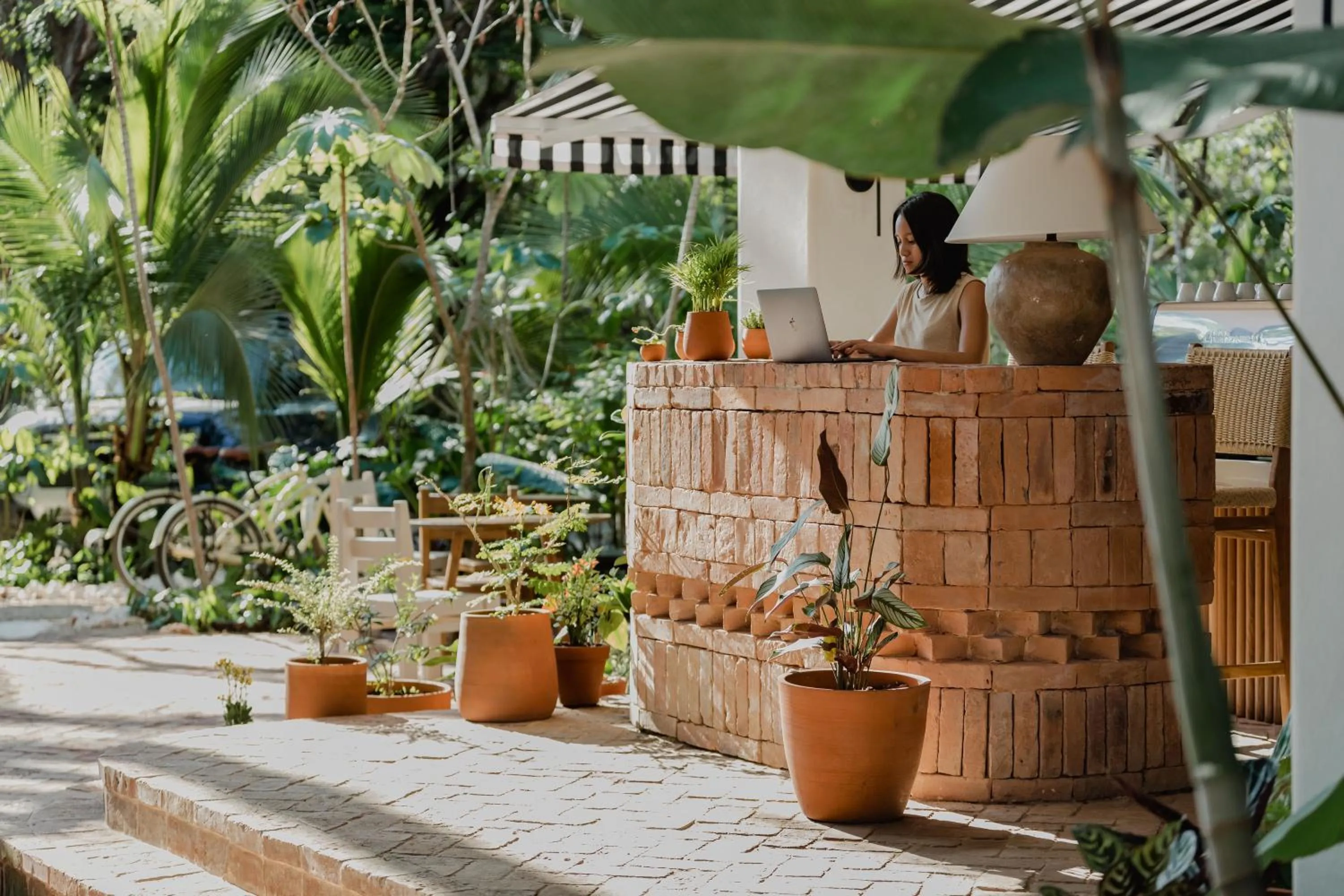 Lobby or reception in Sendero Hotel