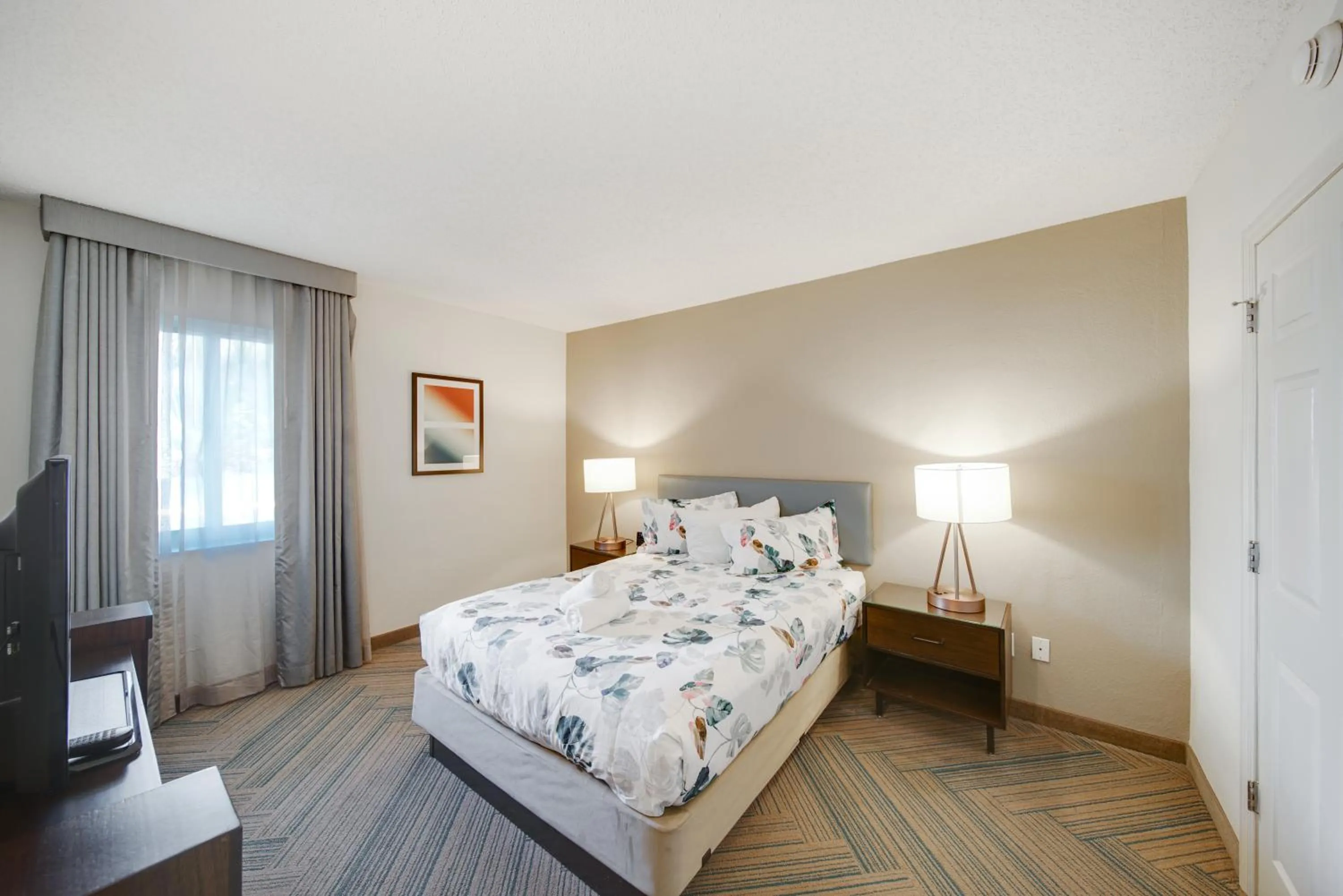 Bedroom in The Malone