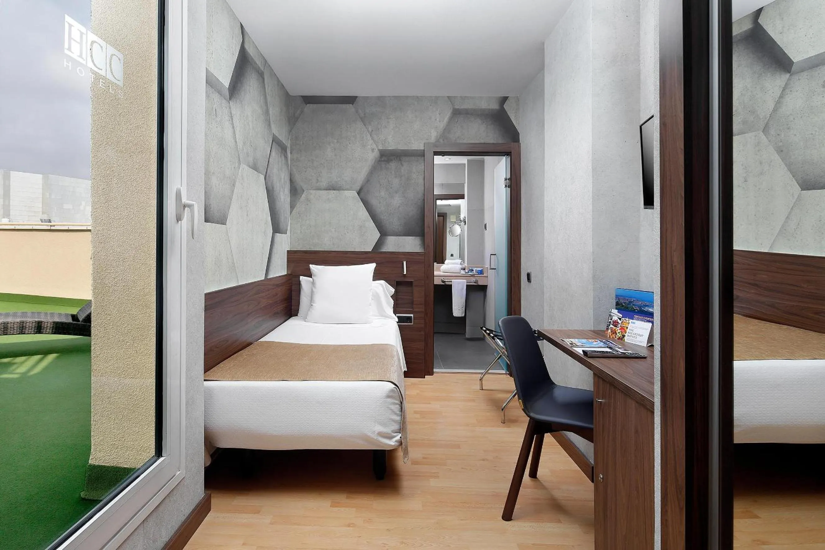 Balcony/Terrace, Bed in HCC Montblanc