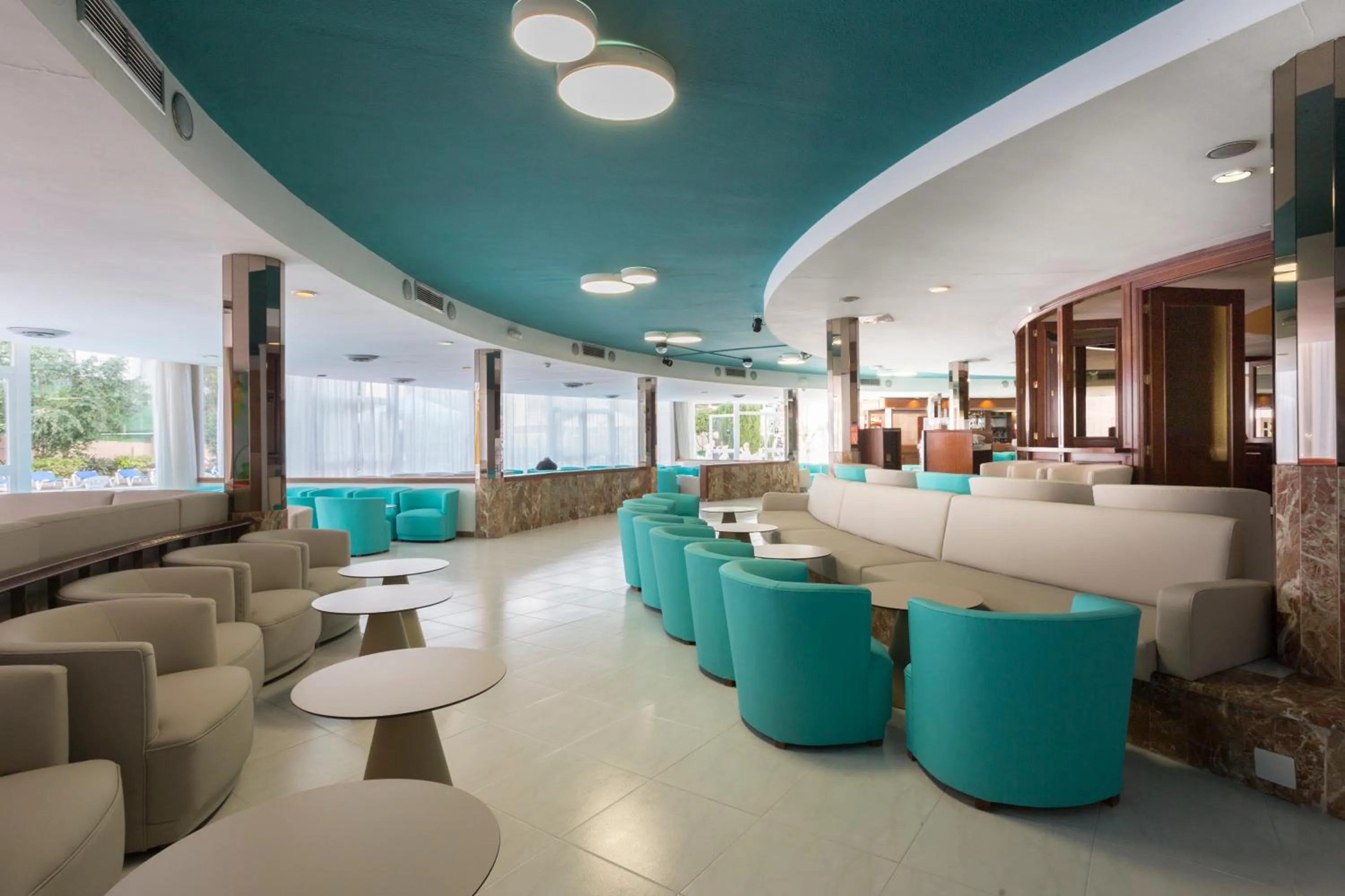 Lobby or reception, Lounge/Bar in Pinero Tal