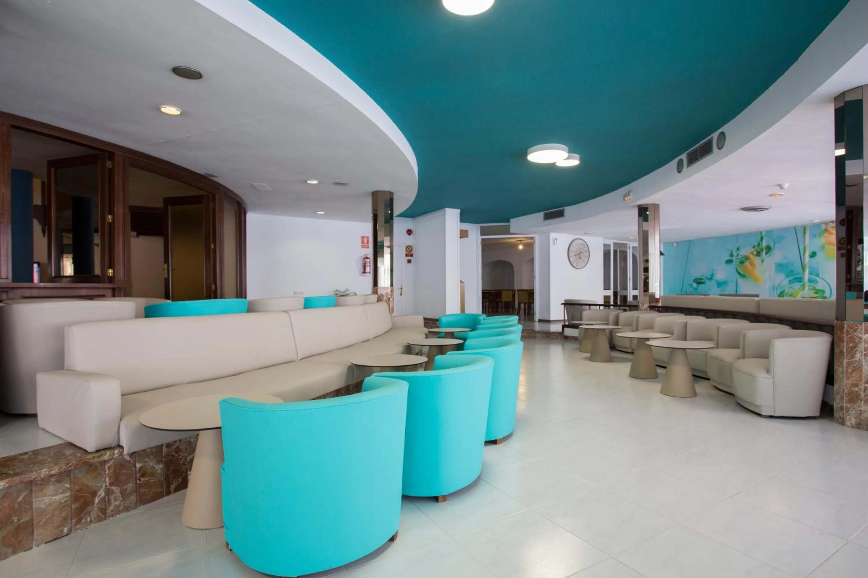 Restaurant/places to eat, Lounge/Bar in Pinero Tal