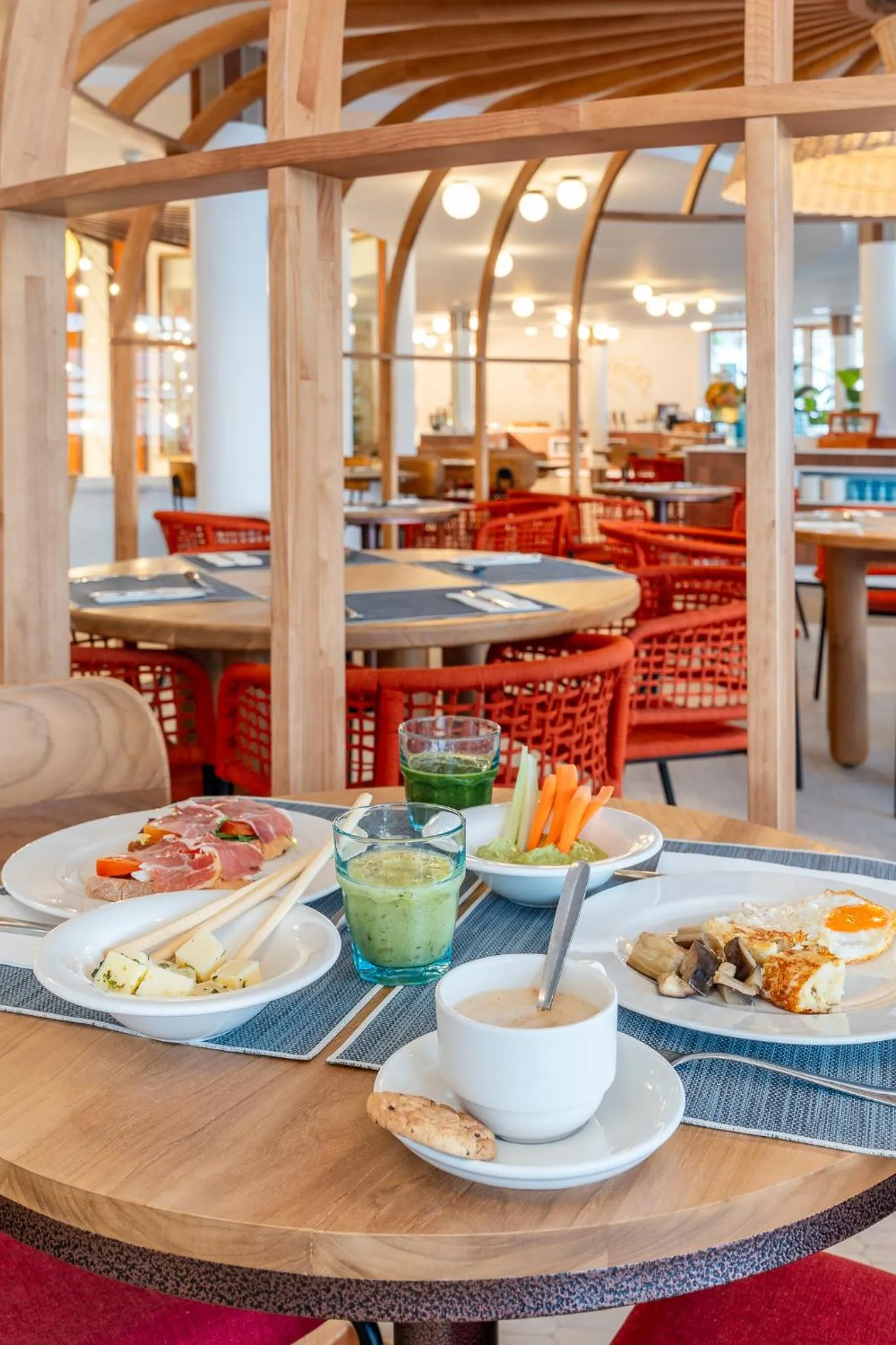 Restaurant/places to eat in tent Arenal