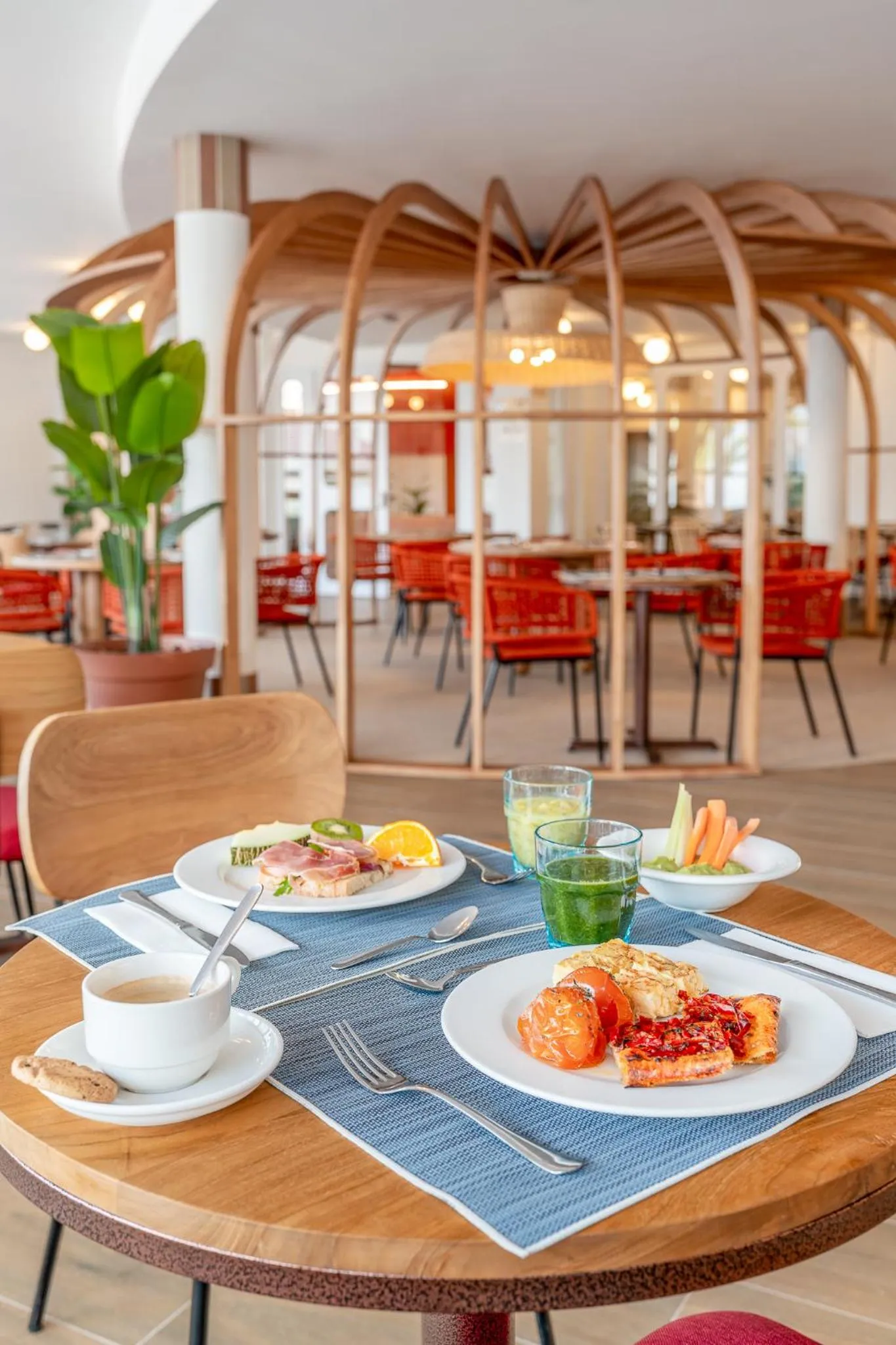 Restaurant/places to eat in tent Arenal