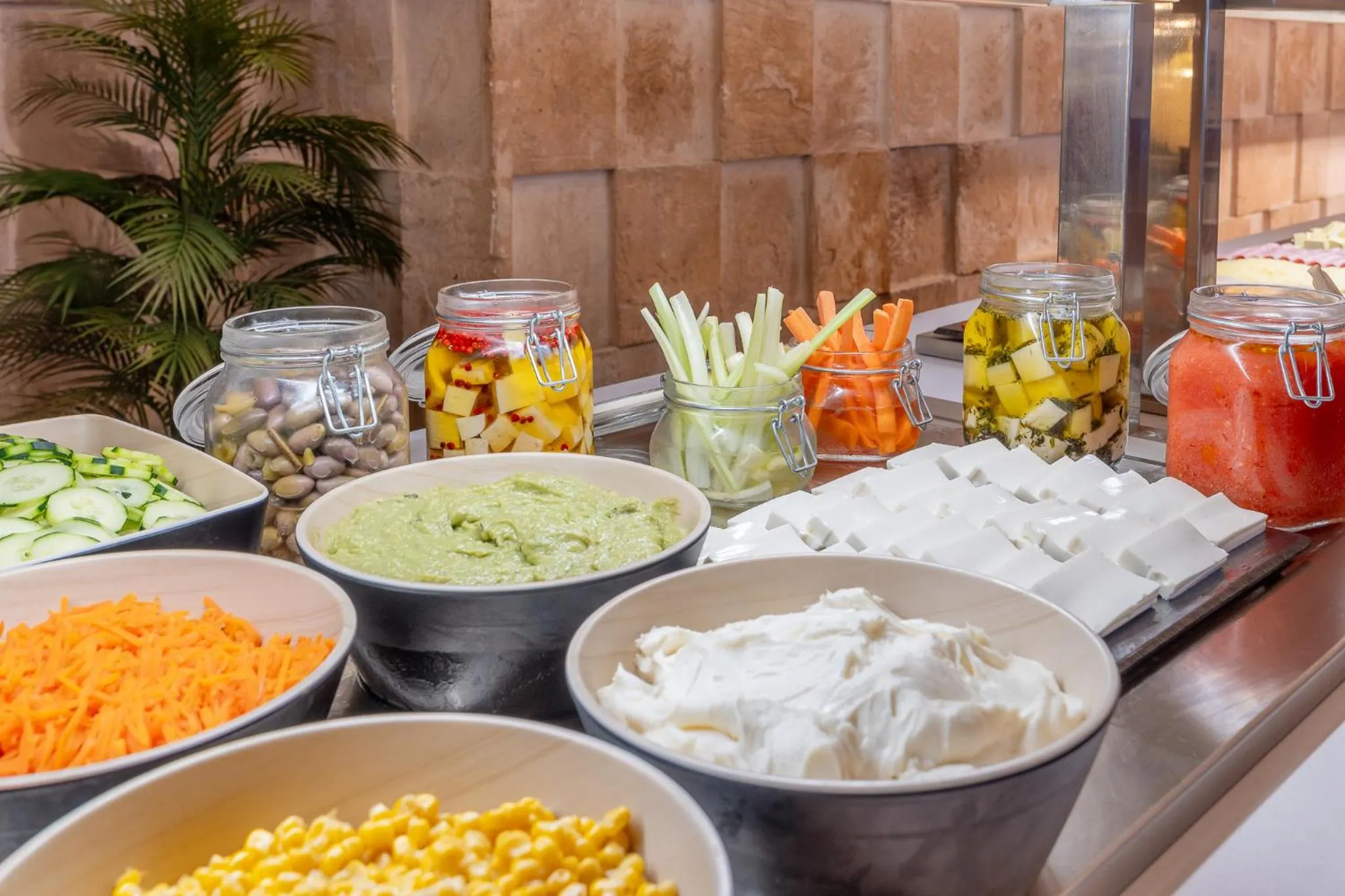 Buffet breakfast in tent Arenal