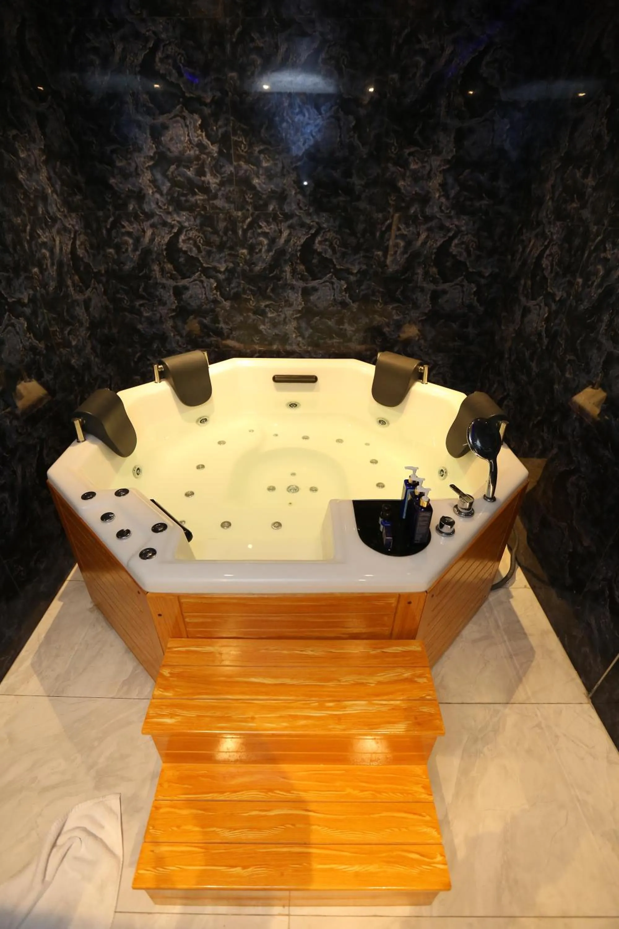 The Orchard Hotel Lahore