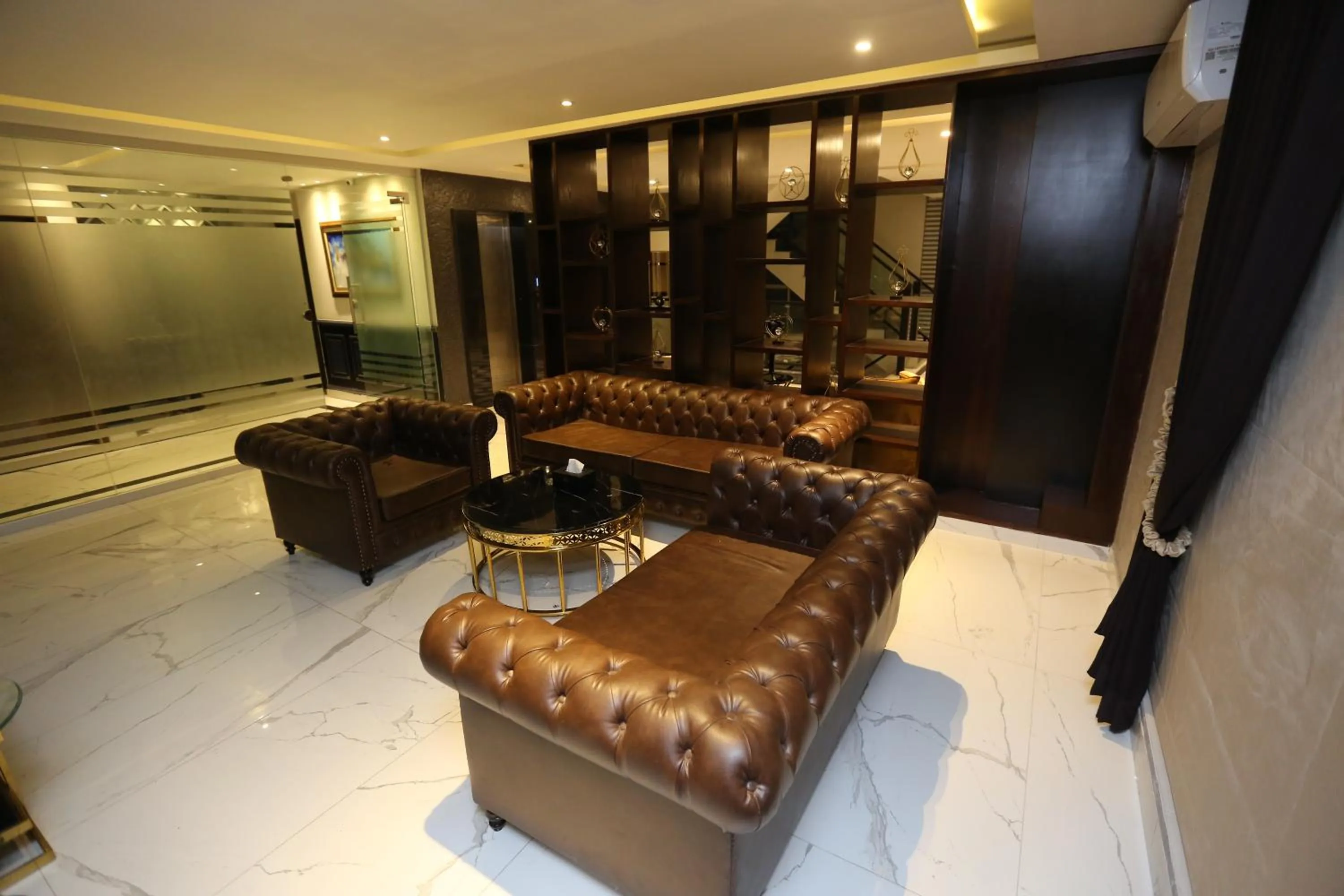 Restaurant/places to eat in The Orchard Hotel Lahore