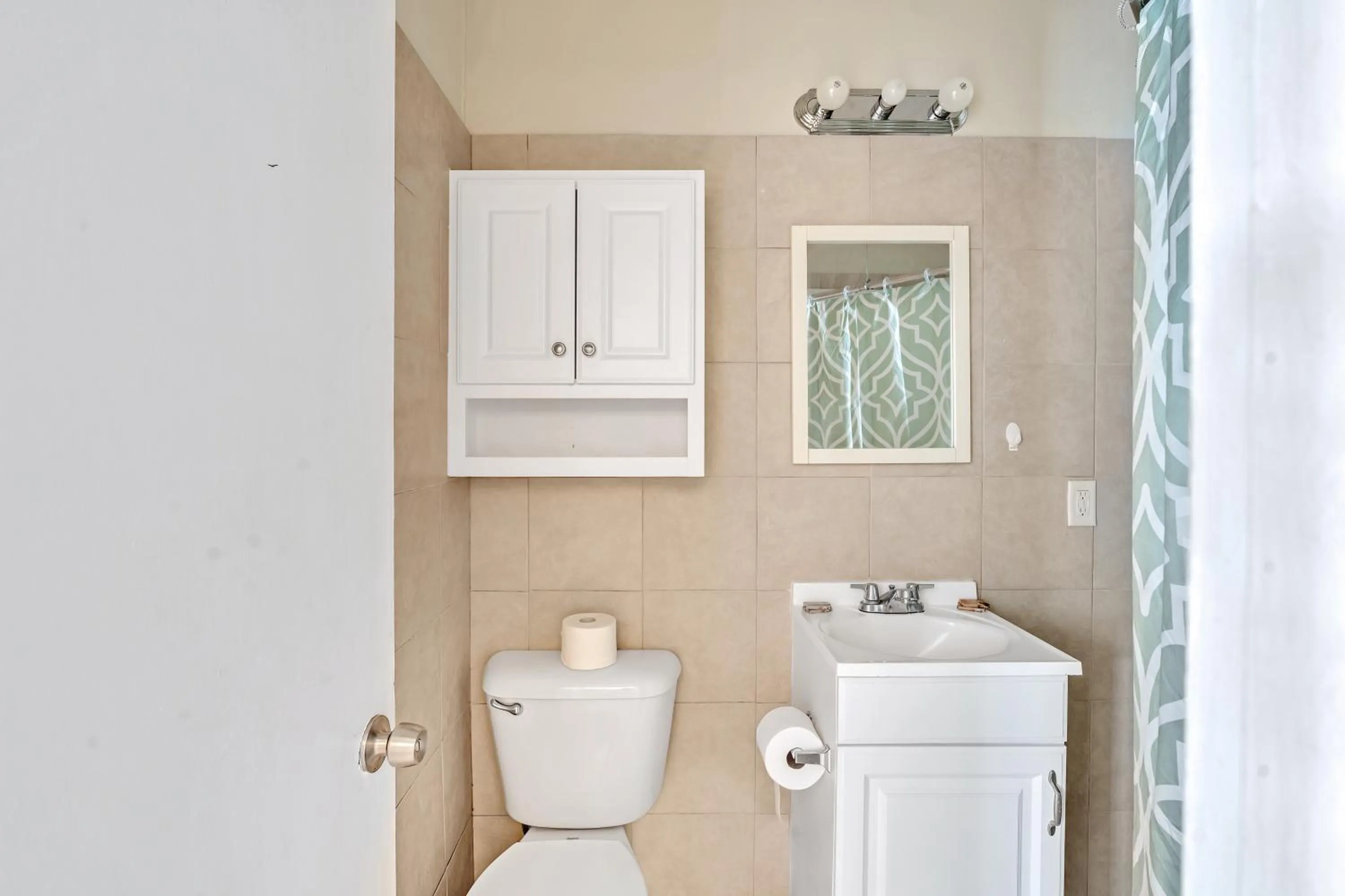 Toilet in Charter House