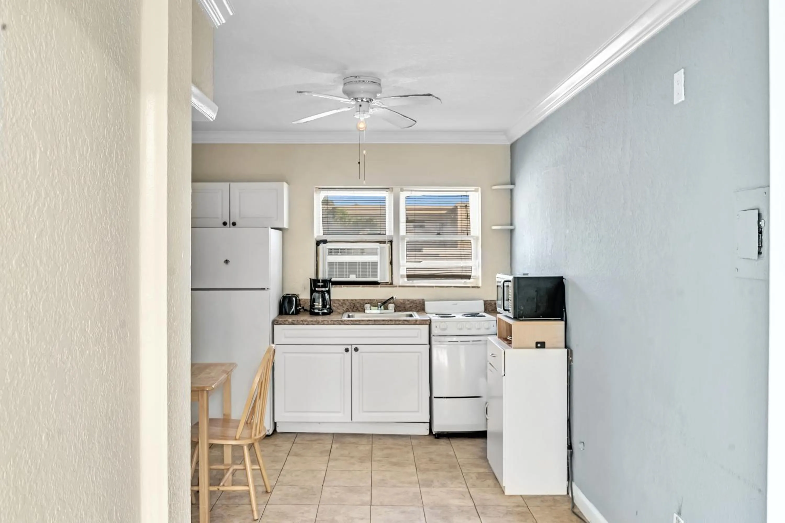 Kitchen or kitchenette in Charter House
