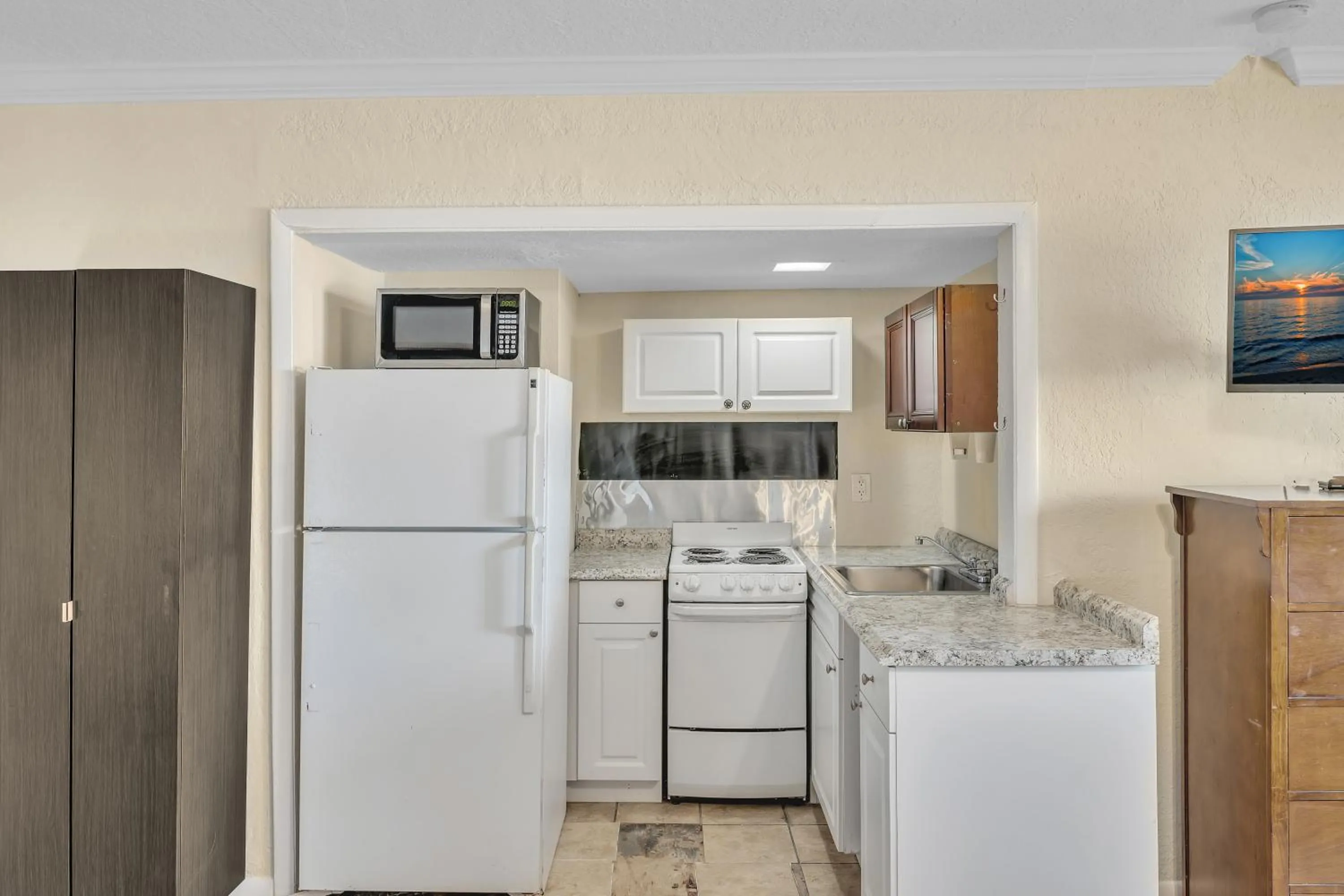 Kitchen or kitchenette in Charter House