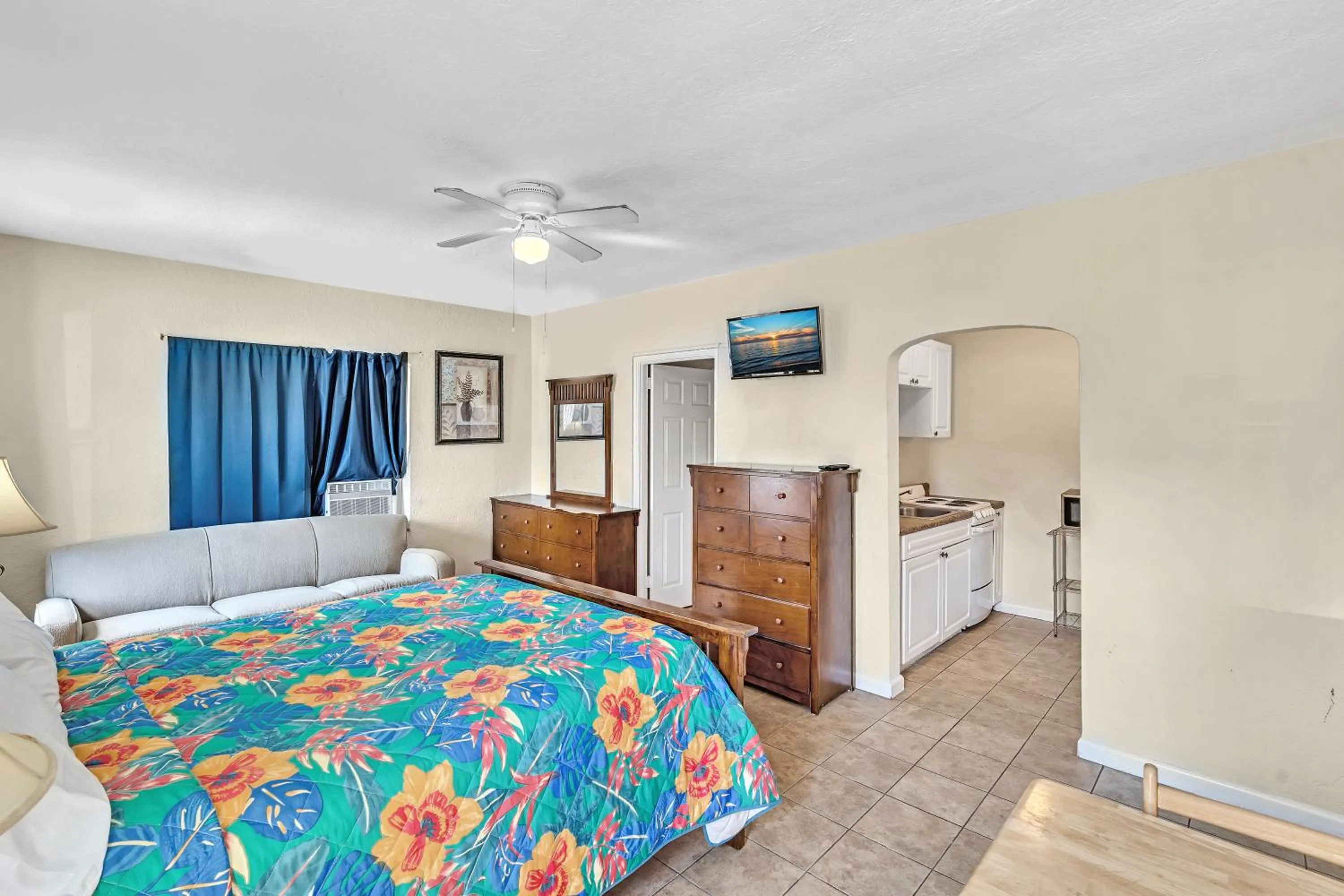 Bedroom, Bed in Charter House