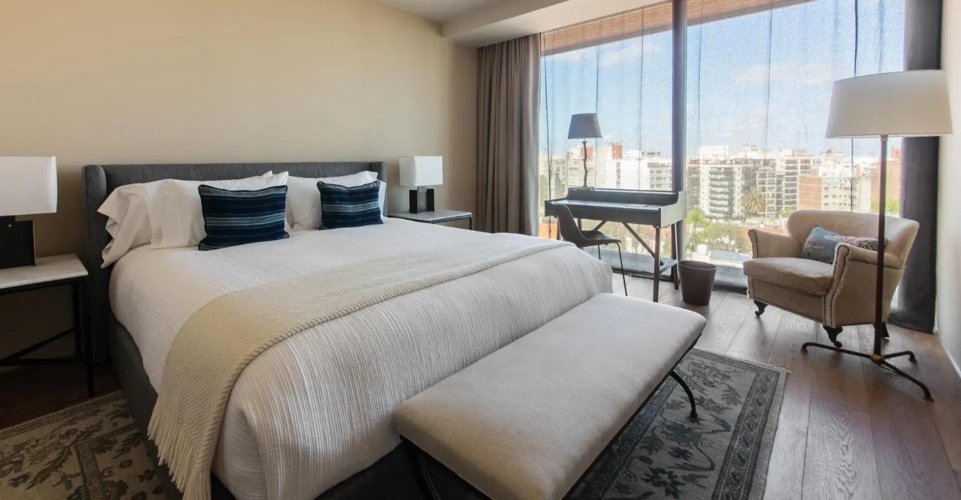 Bedroom, Bed in Hotel Montevideo - Leading Hotels of the World Bedroom, Bed in Hotel Montevideo - Leading Hotels of the World