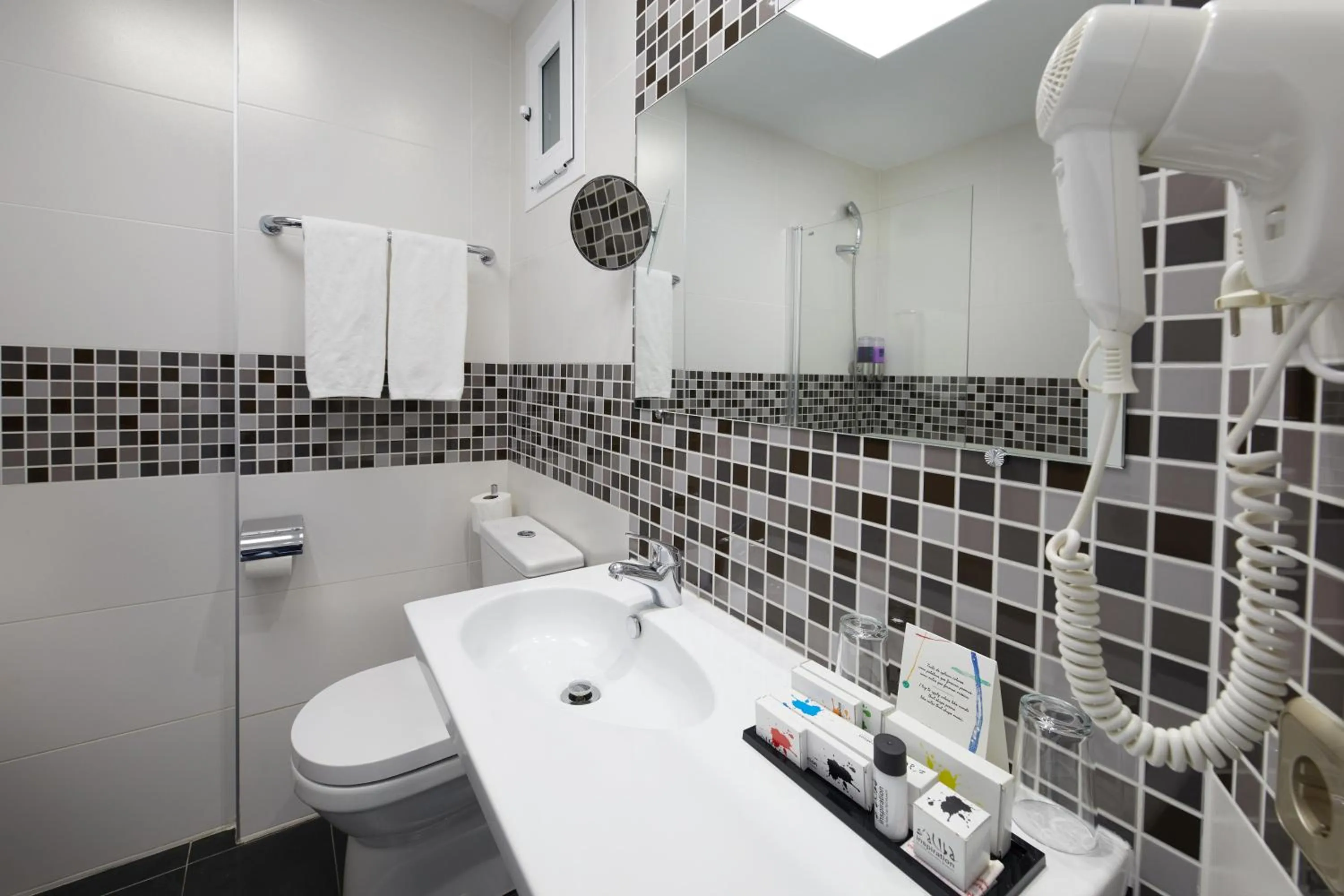 Bathroom in Hotel Joan Miró Museum