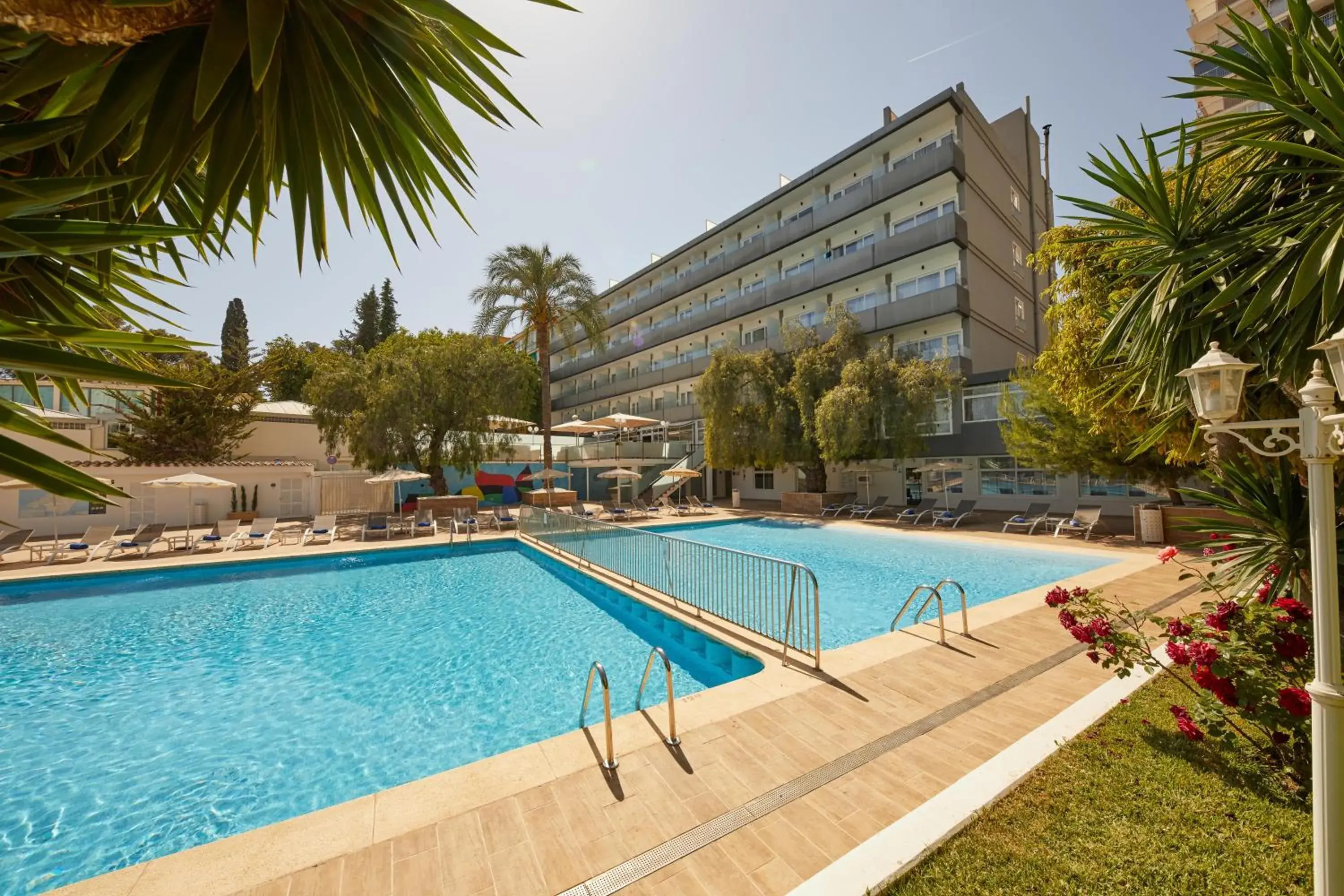 Swimming pool in Hotel Joan Miró Museum Swimming pool in Hotel Joan Miró Museum