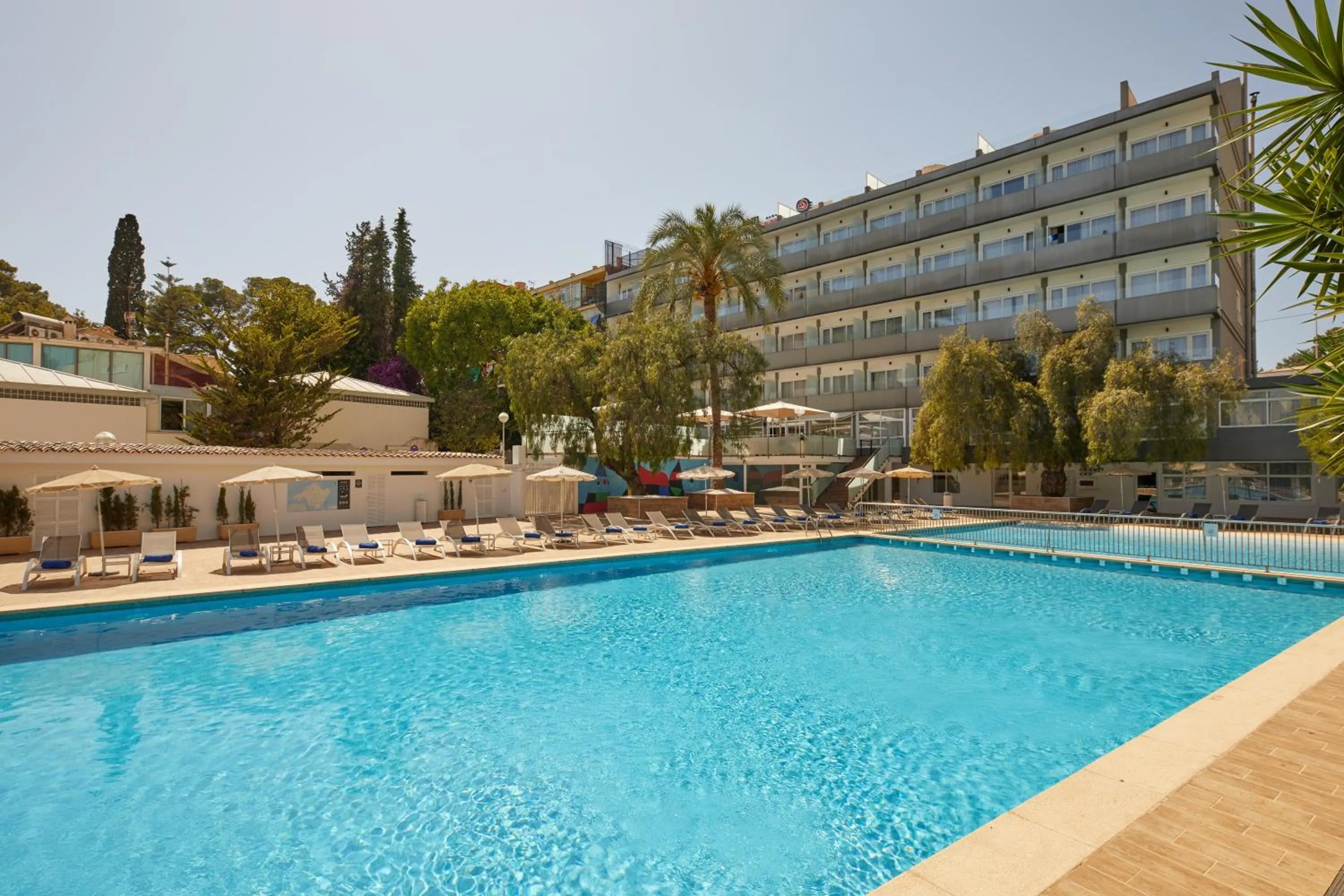 Swimming pool in Hotel Joan Miró Museum