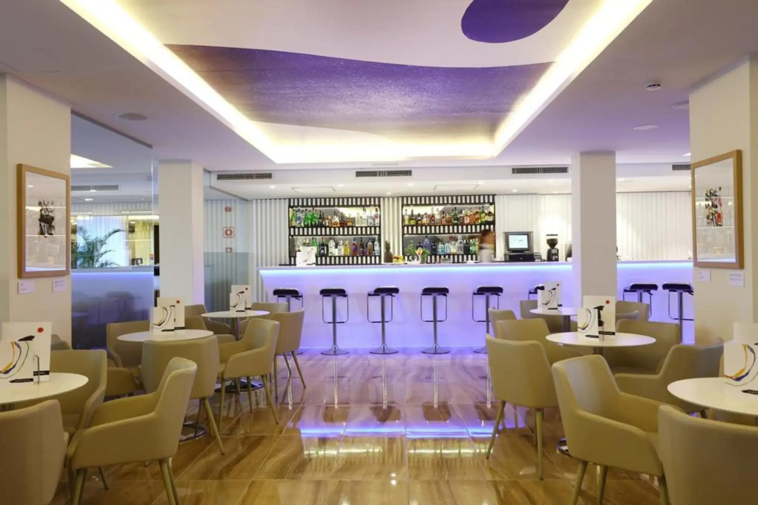 Lounge or bar in Hotel Joan Miró Museum Lounge or bar in Hotel Joan Miró Museum