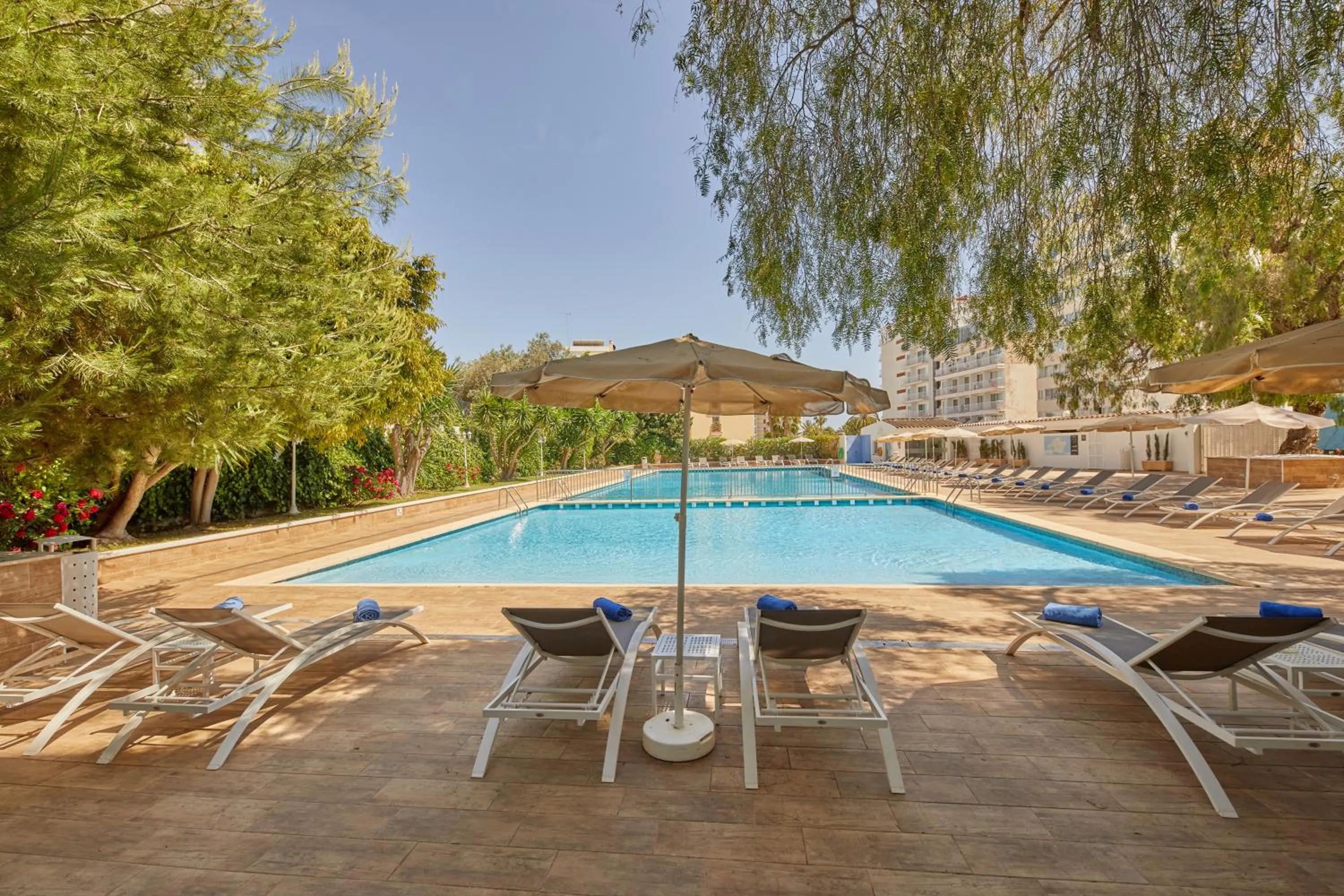 Swimming pool in Hotel Joan Miró Museum