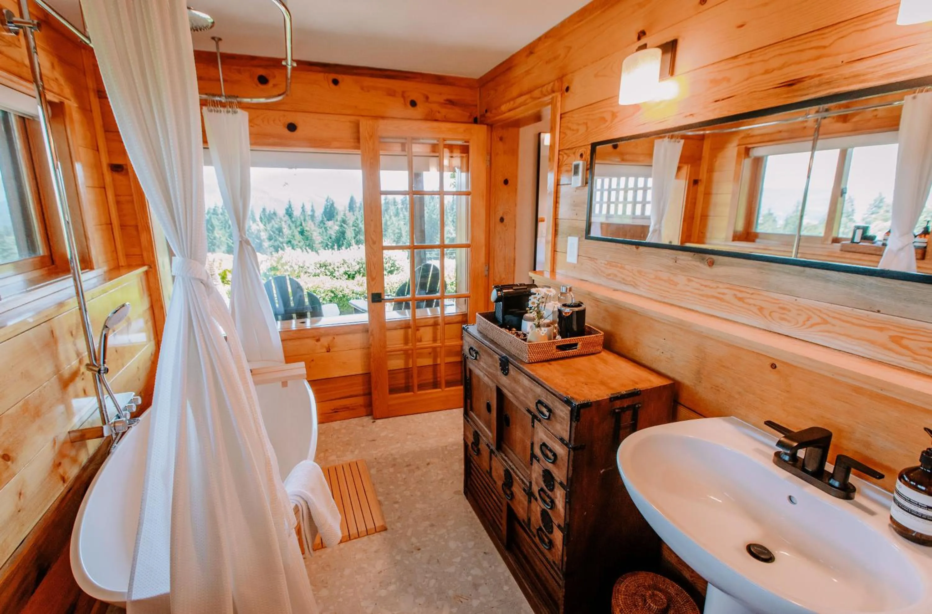 Sakura Ridge Farm & Lodge