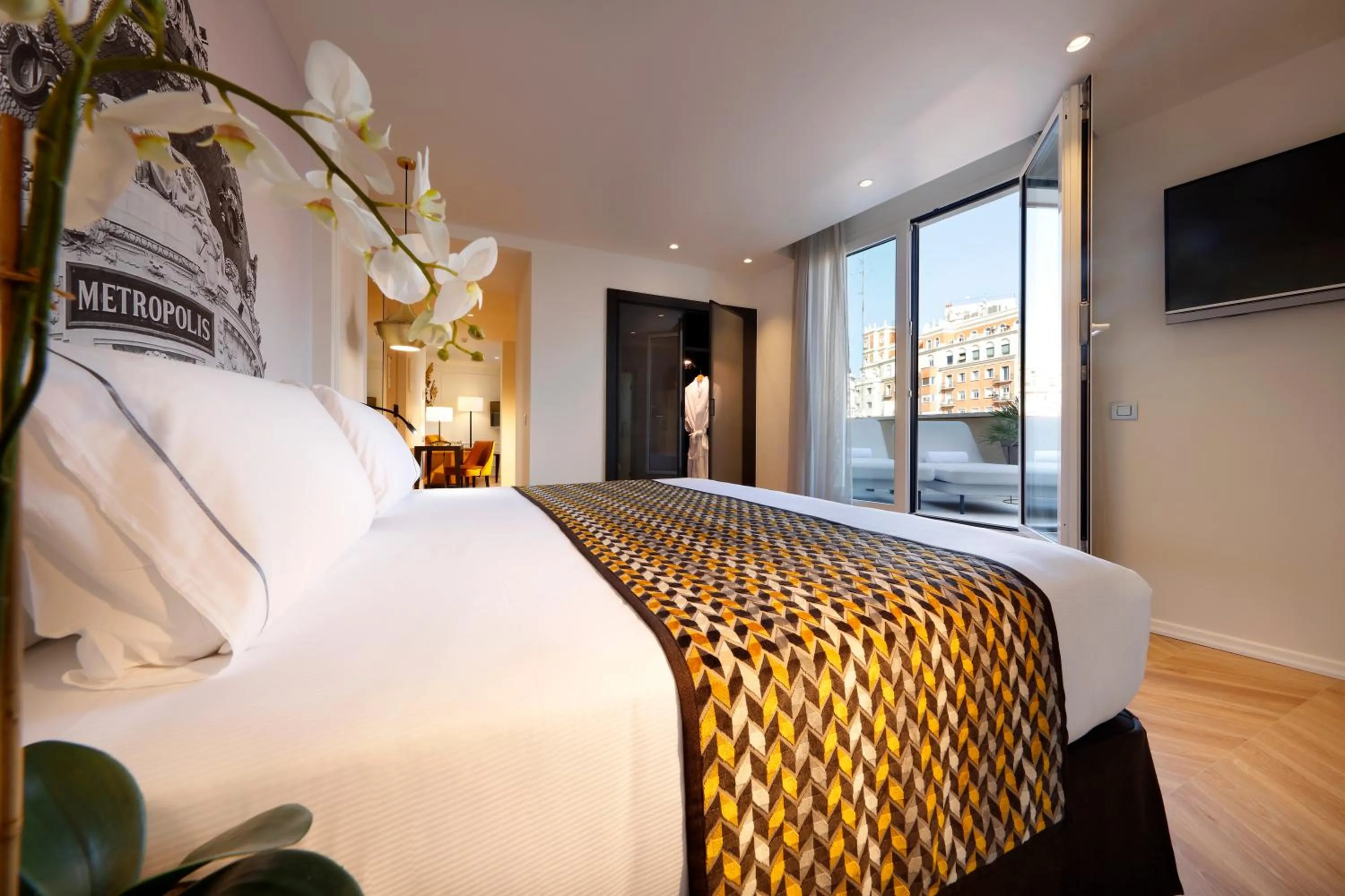 Photo of the whole room, Bed in Eurostars Madrid Gran Vía