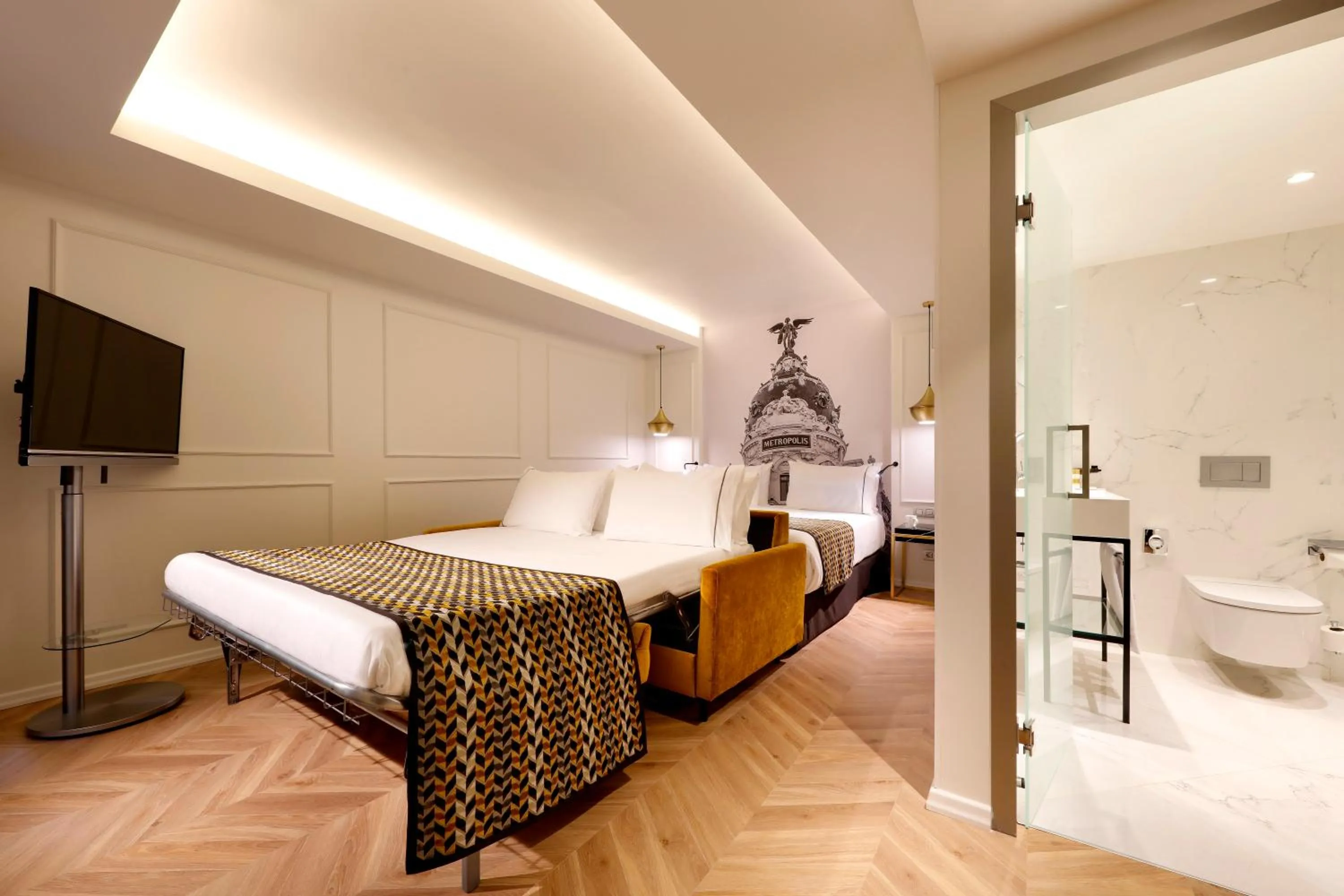 Photo of the whole room, Bed in Eurostars Madrid Gran Vía