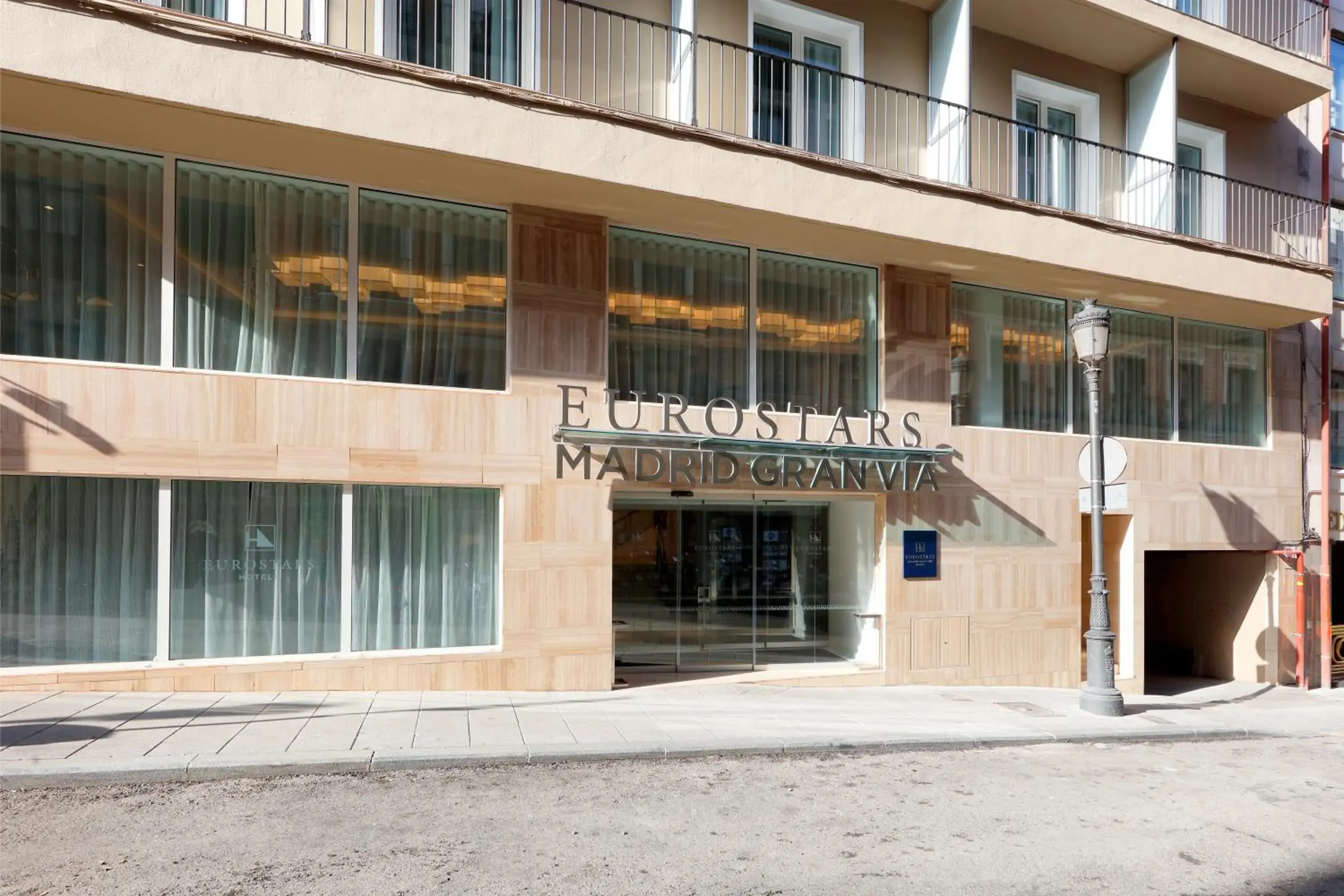 Property building in Eurostars Madrid Gran Vía Property building in Eurostars Madrid Gran Vía