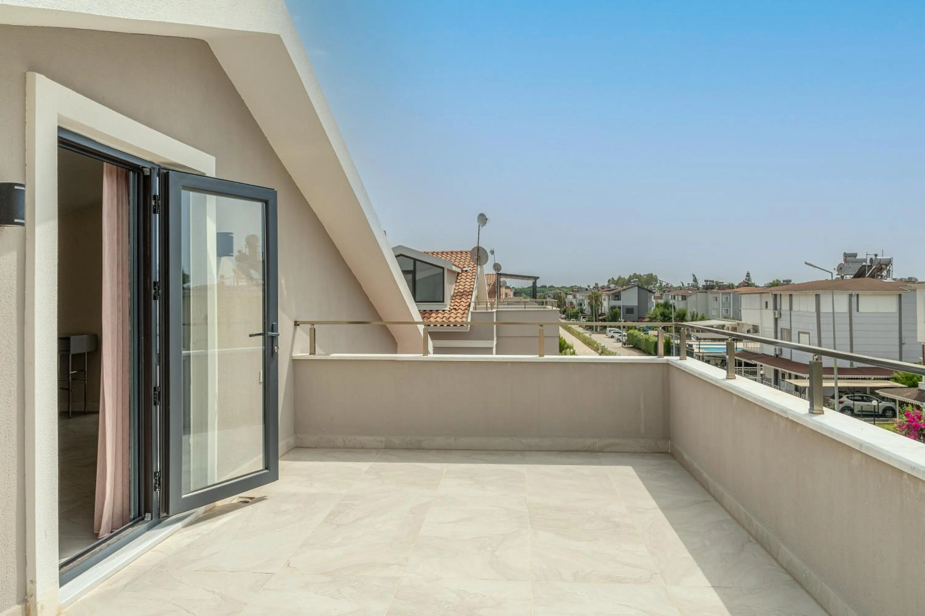 Property building in Paradise Town Villa Majesty