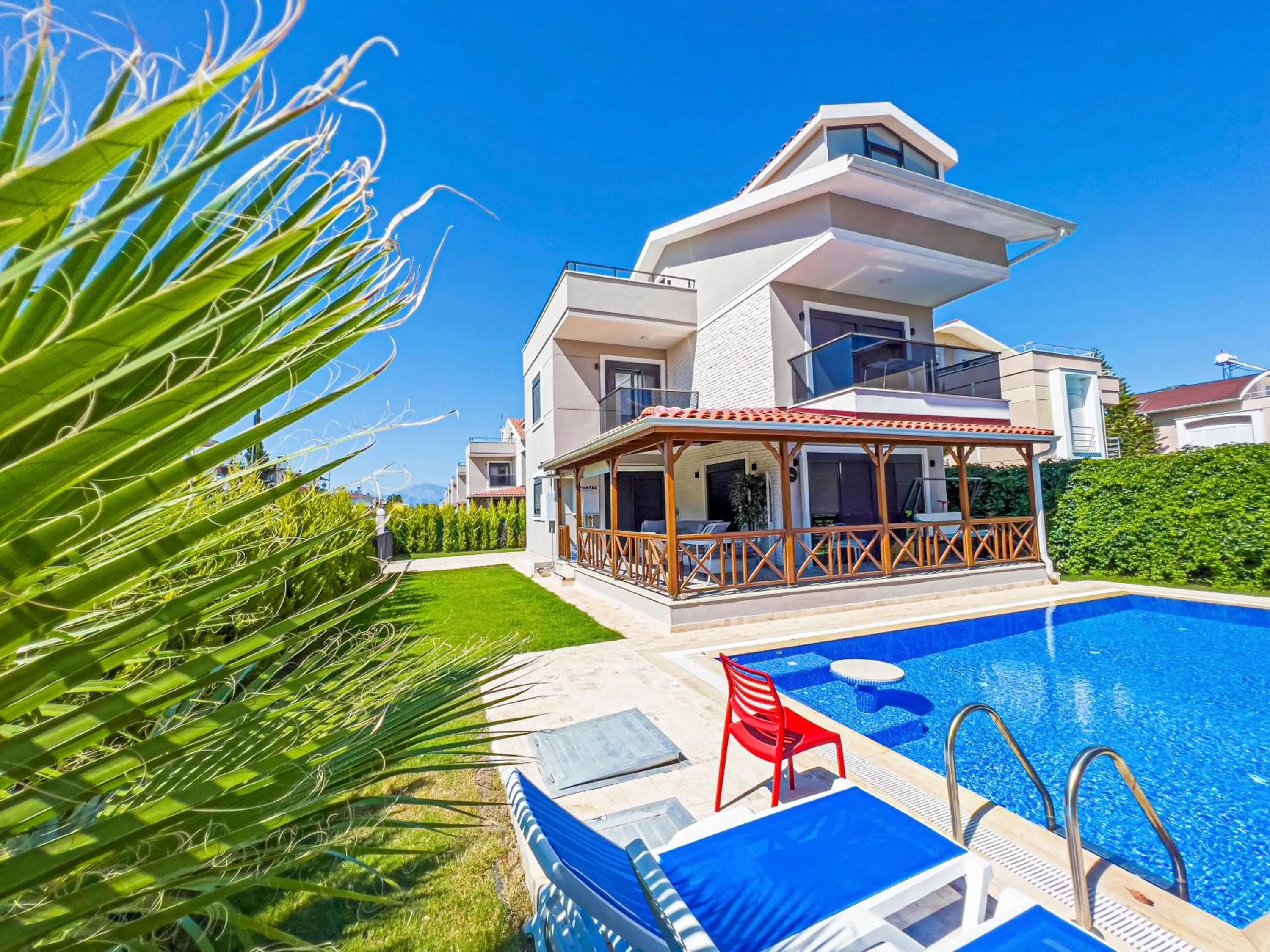 Property building in Paradise Town Villa Majesty