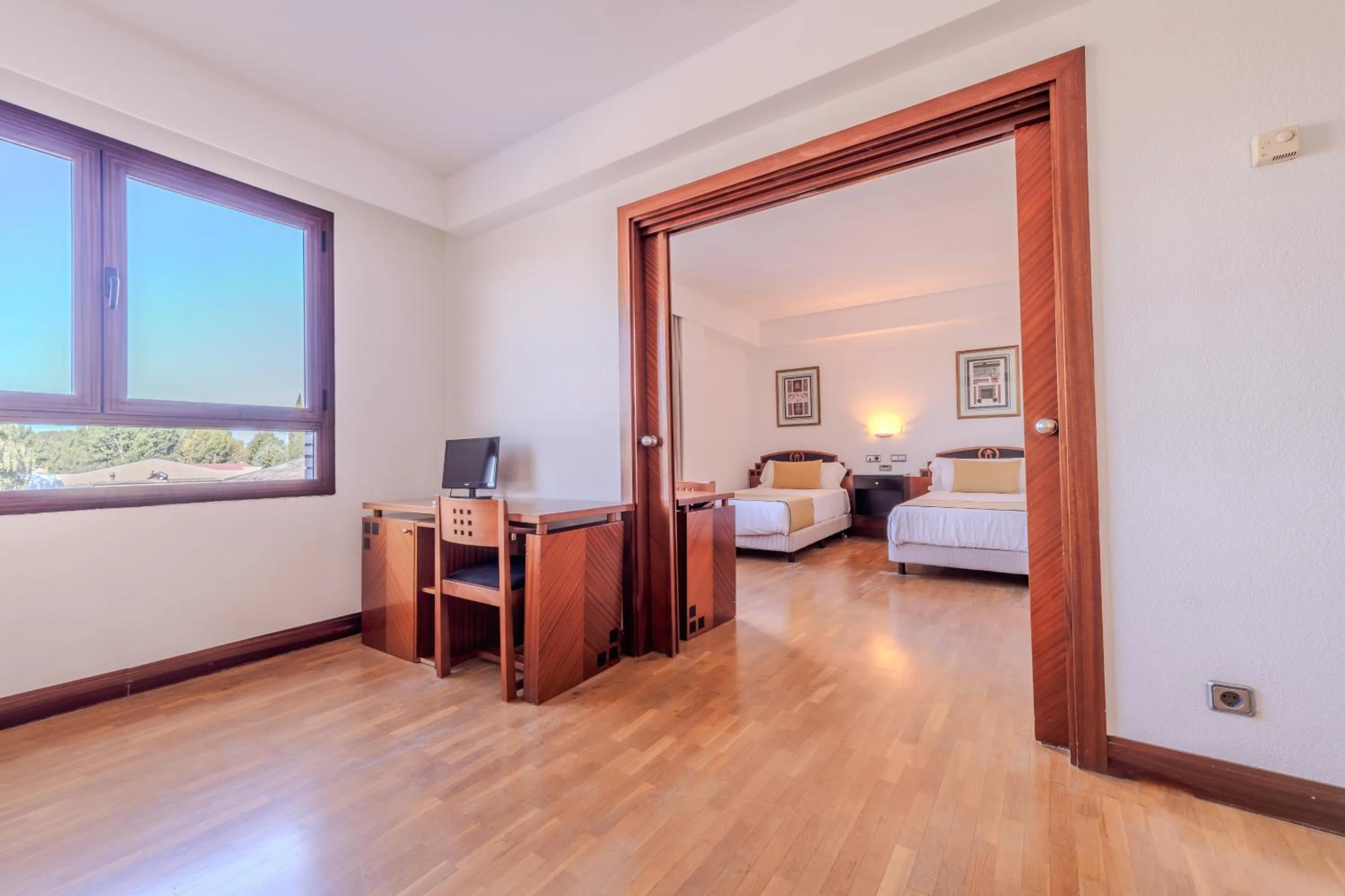 Bedroom, Bed in Hotel ITC Ciudad de Haro