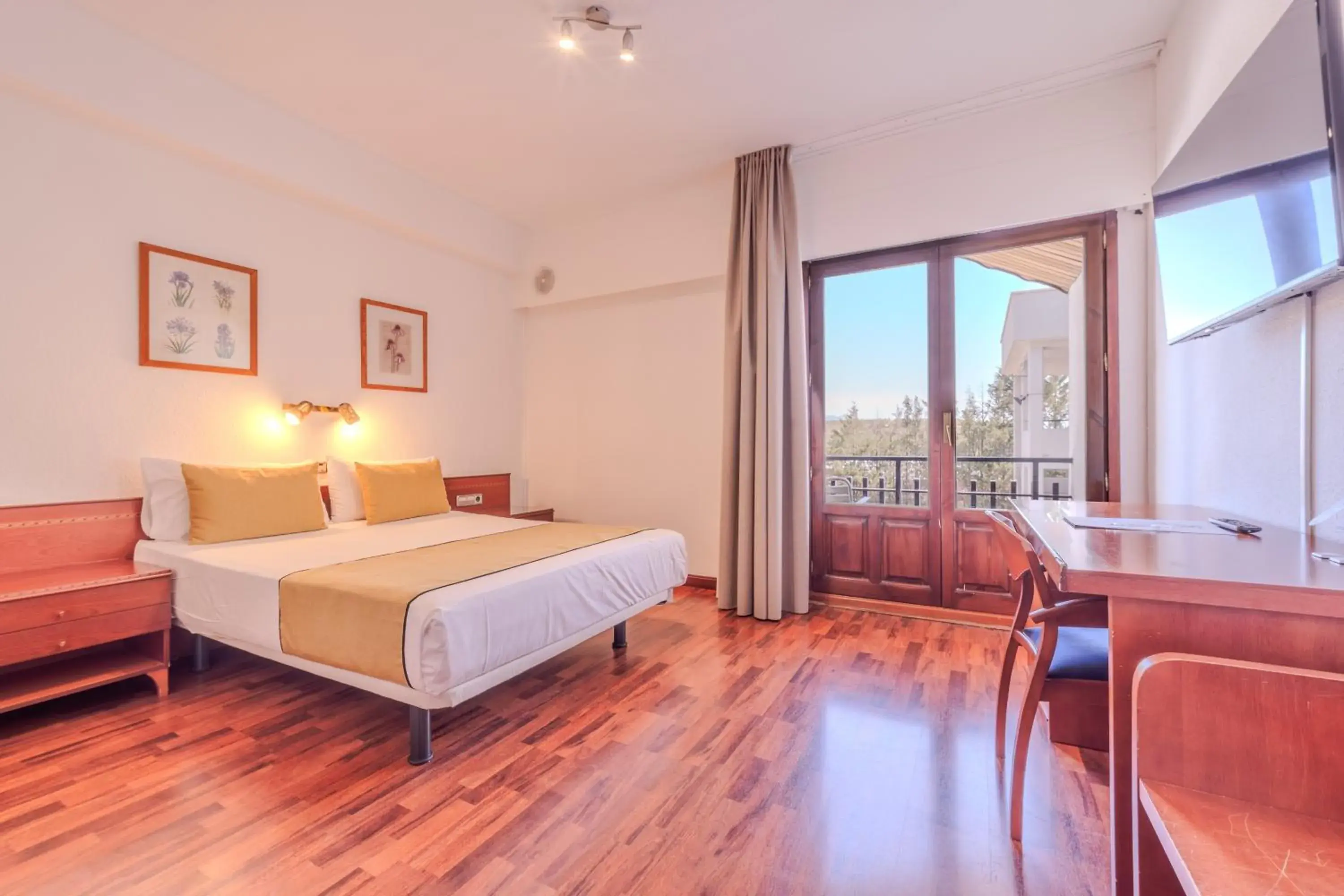 Double Room in Hotel ITC Ciudad de Haro Double Room in Hotel ITC Ciudad de Haro