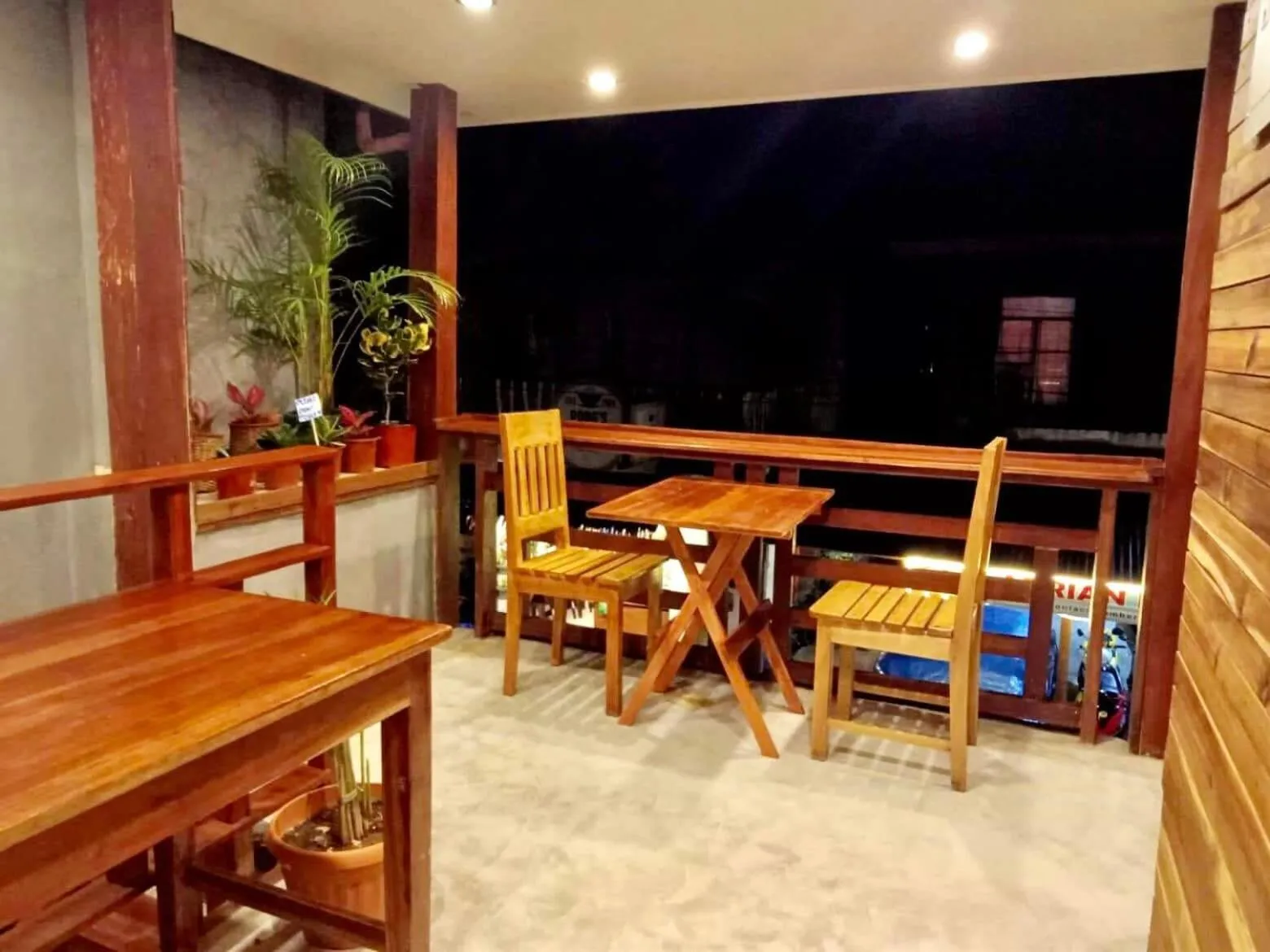 Restaurant/places to eat in RL Harbor Inn