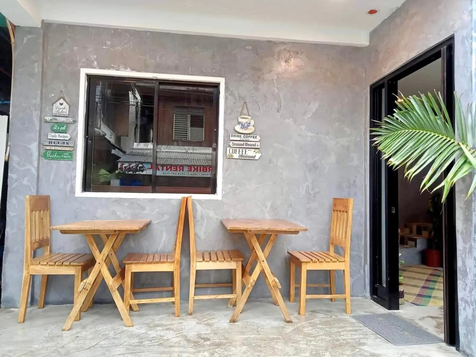 Restaurant/places to eat in RL Harbor Inn