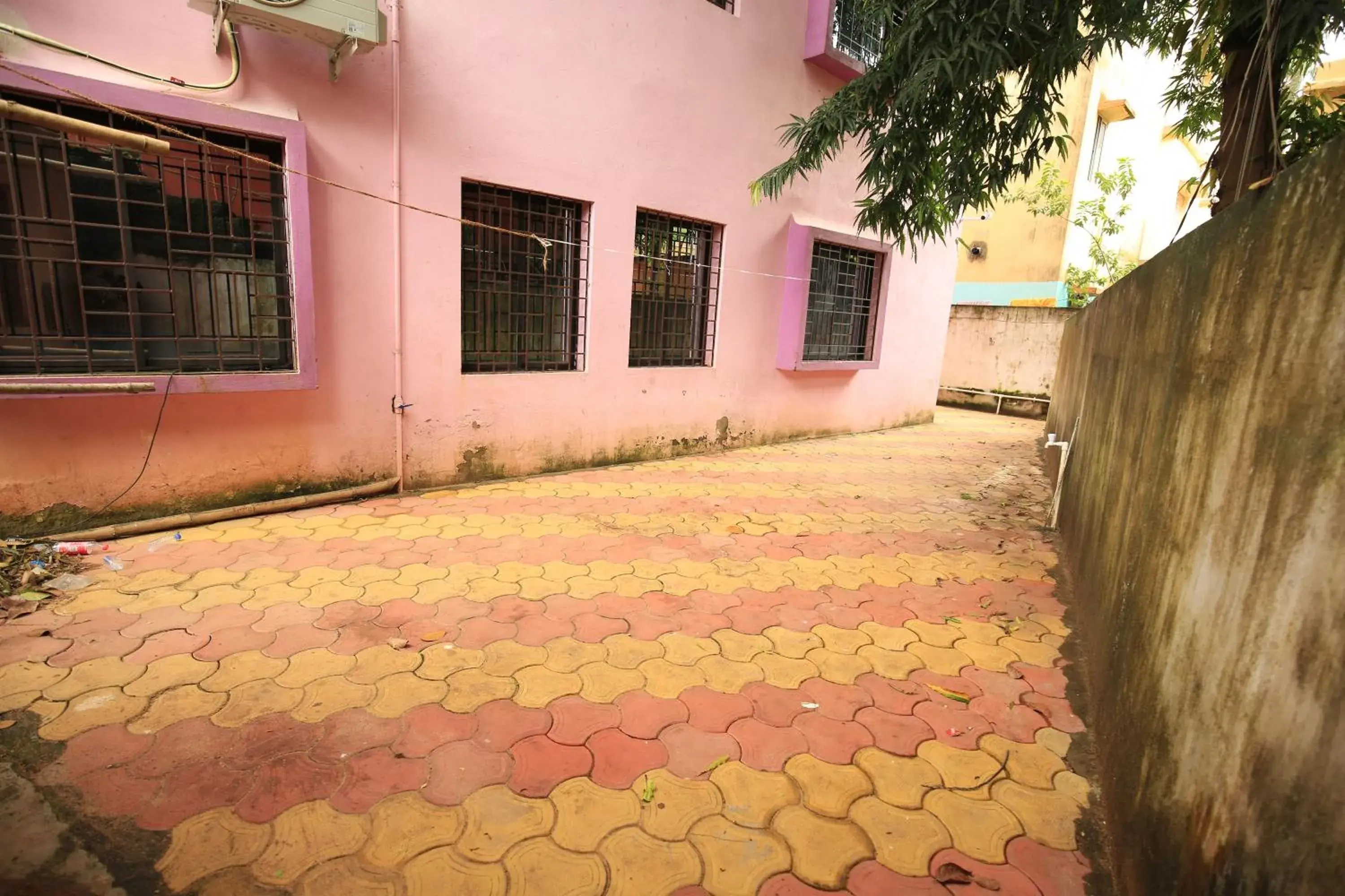 Parking in Railview inn Bhubaneswar Parking in Railview inn Bhubaneswar