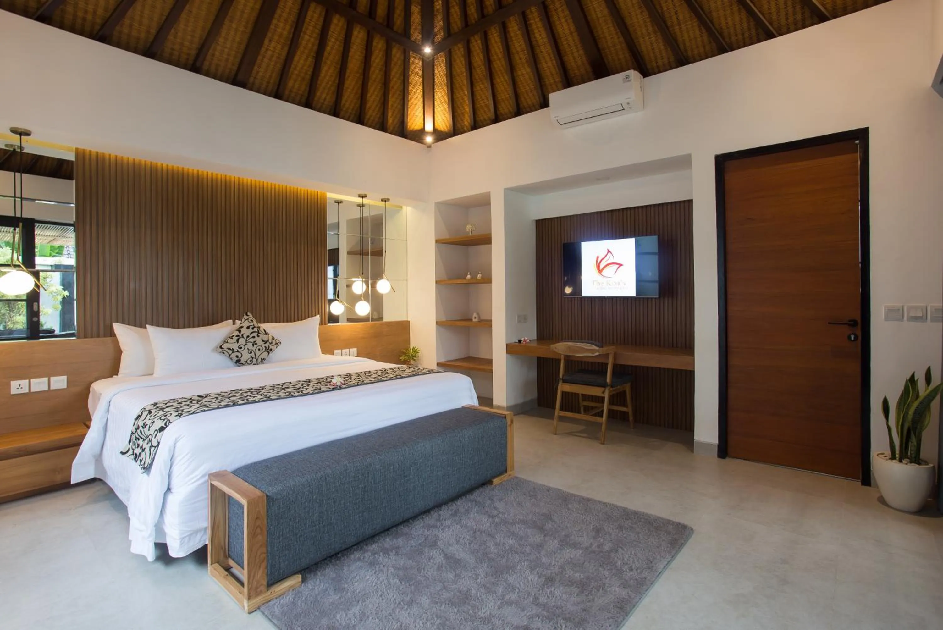 Bed in The Kon's Villa Bali Seminyak