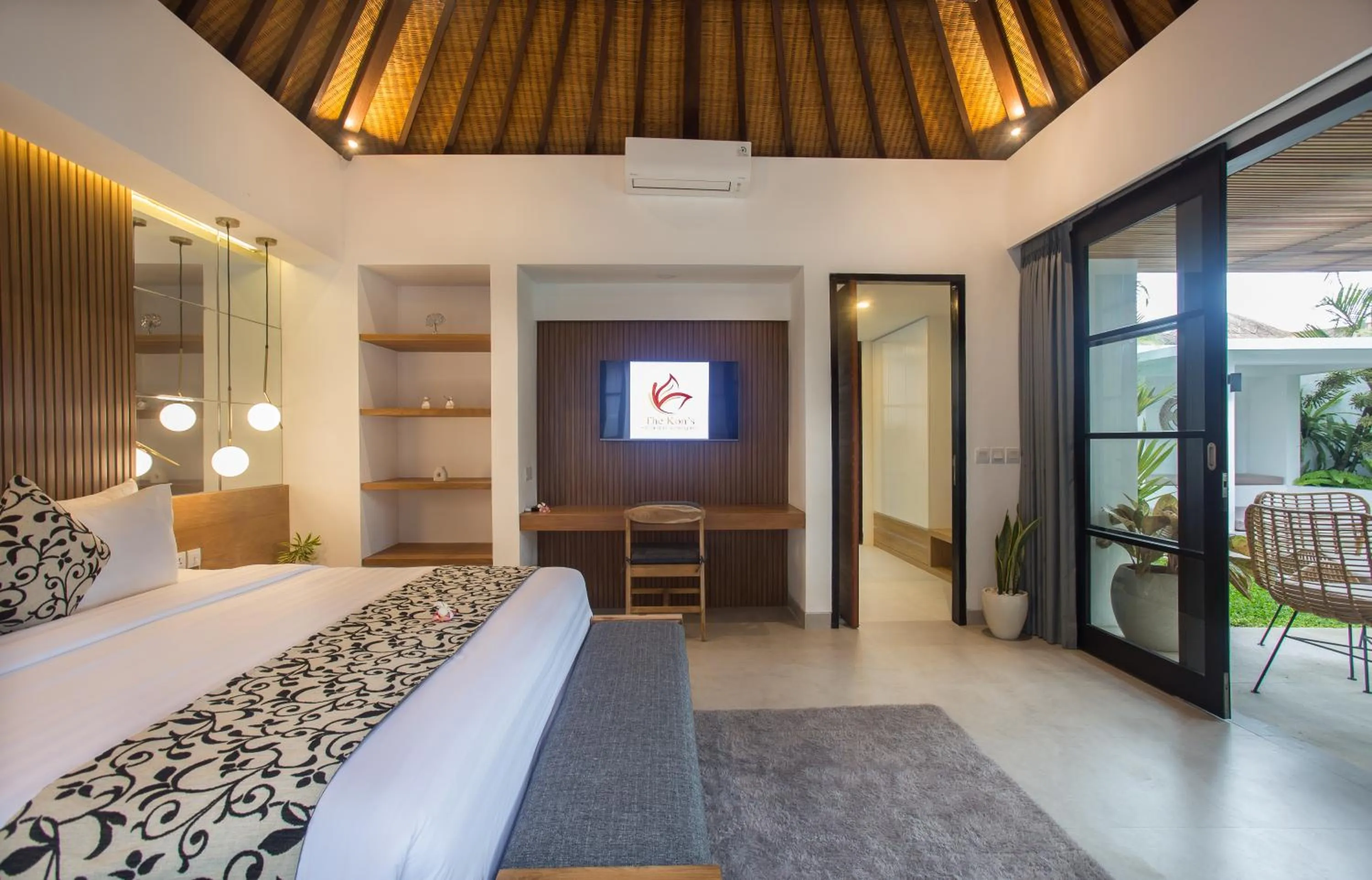 Bed in The Kon's Villa Bali Seminyak